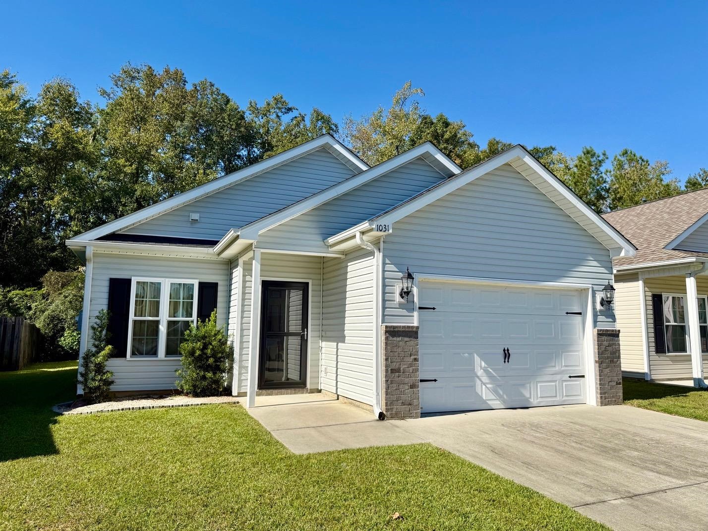 1031 Oglethorpe Dr. Property Photo 2