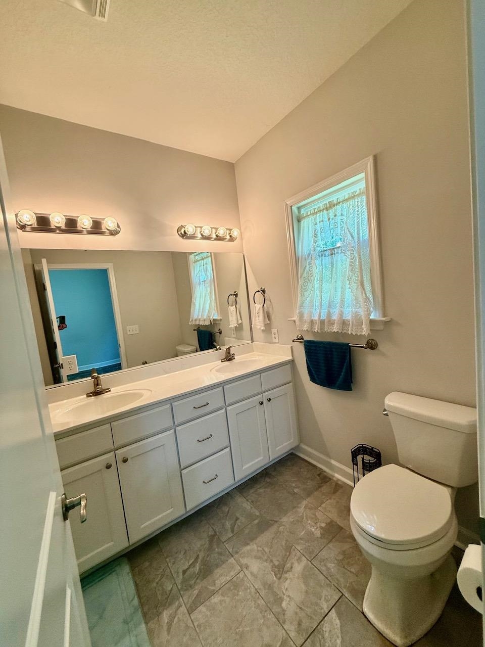 1031 Oglethorpe Dr. Property Photo 10