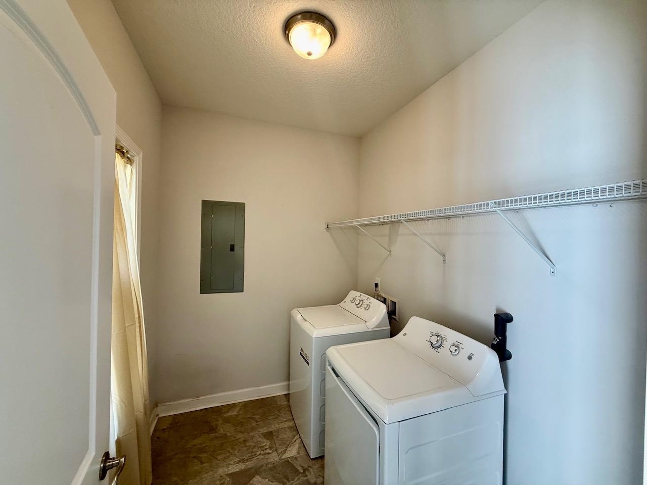 1031 Oglethorpe Dr. Property Photo 11