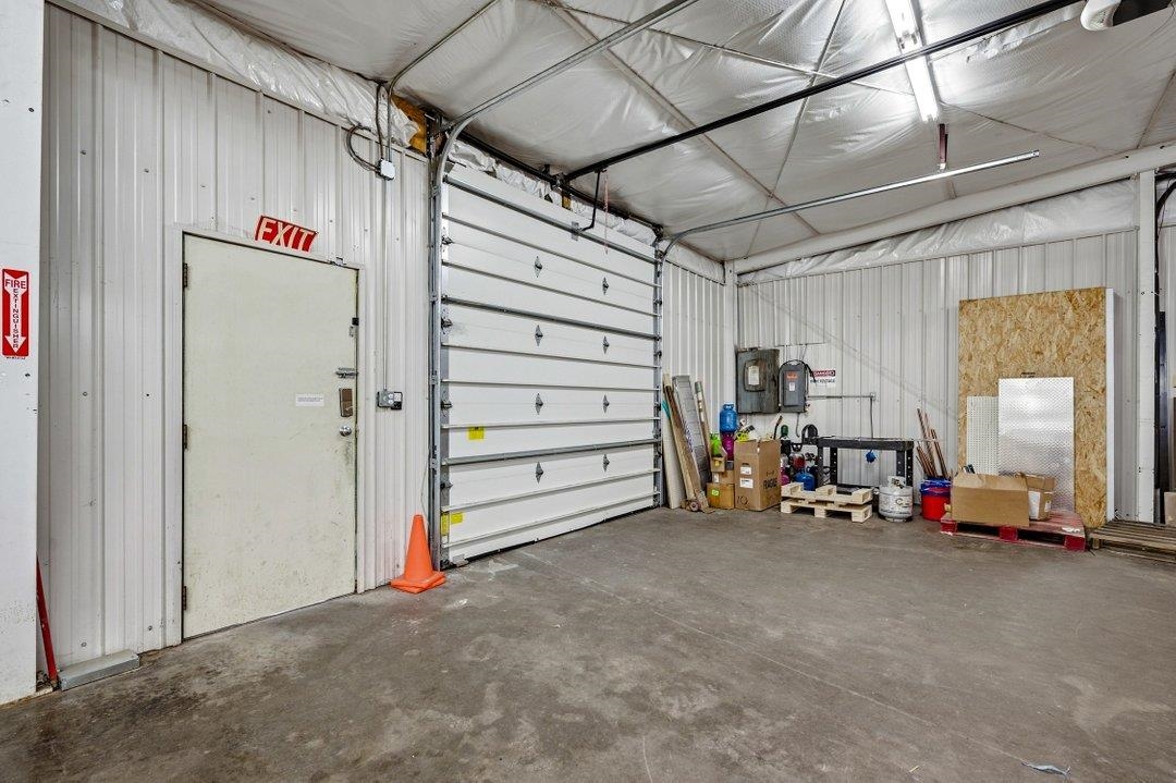 2010 Main St. Property Photo 28