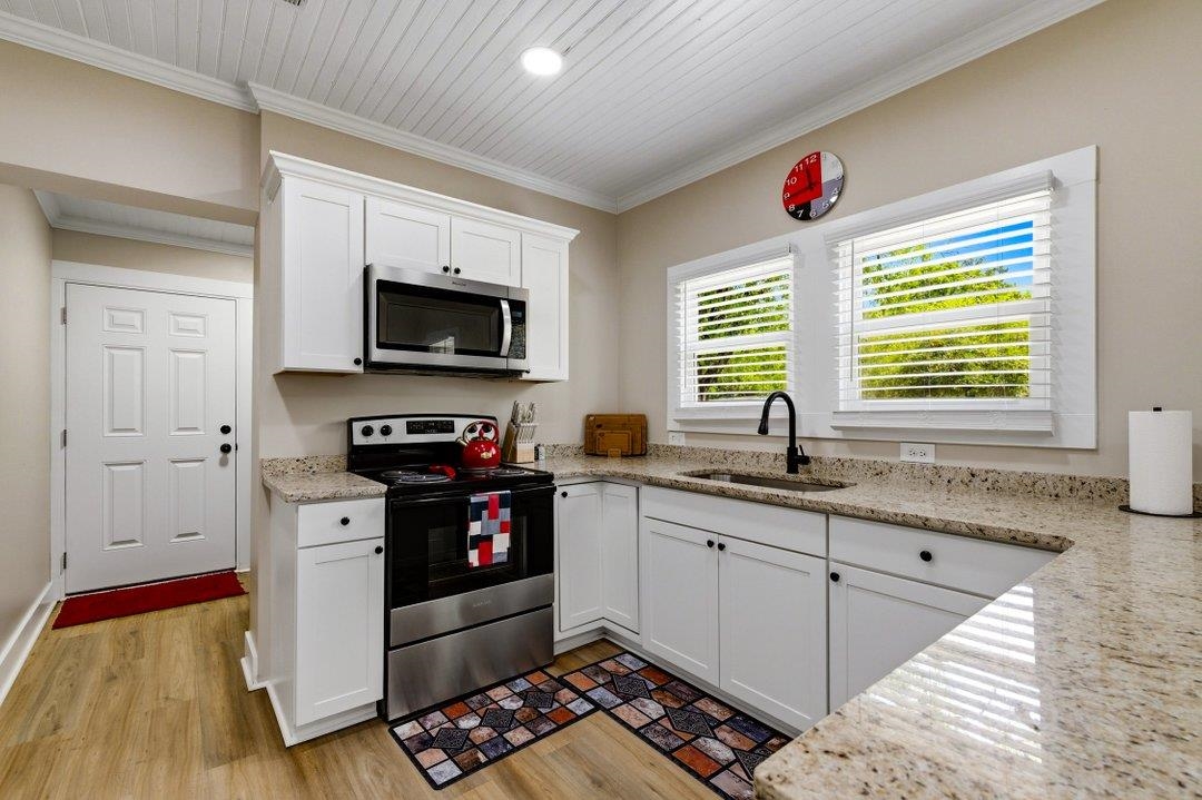 1300 Main St. Property Photo 10