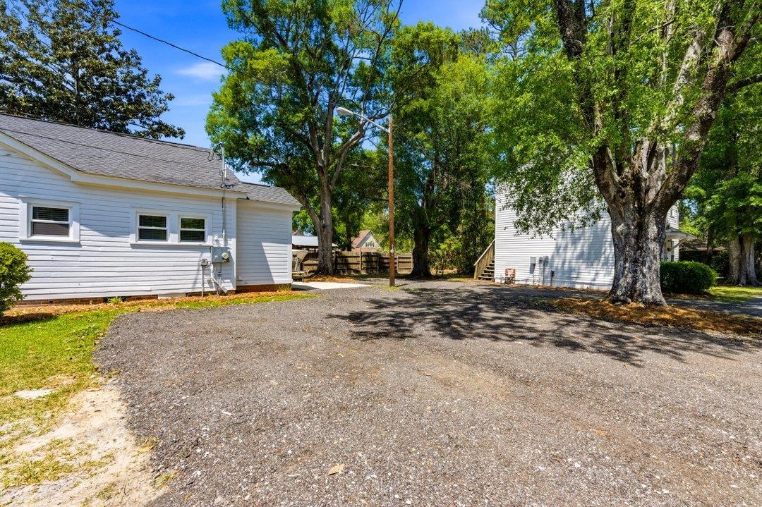 1300 Main St. Property Photo 25