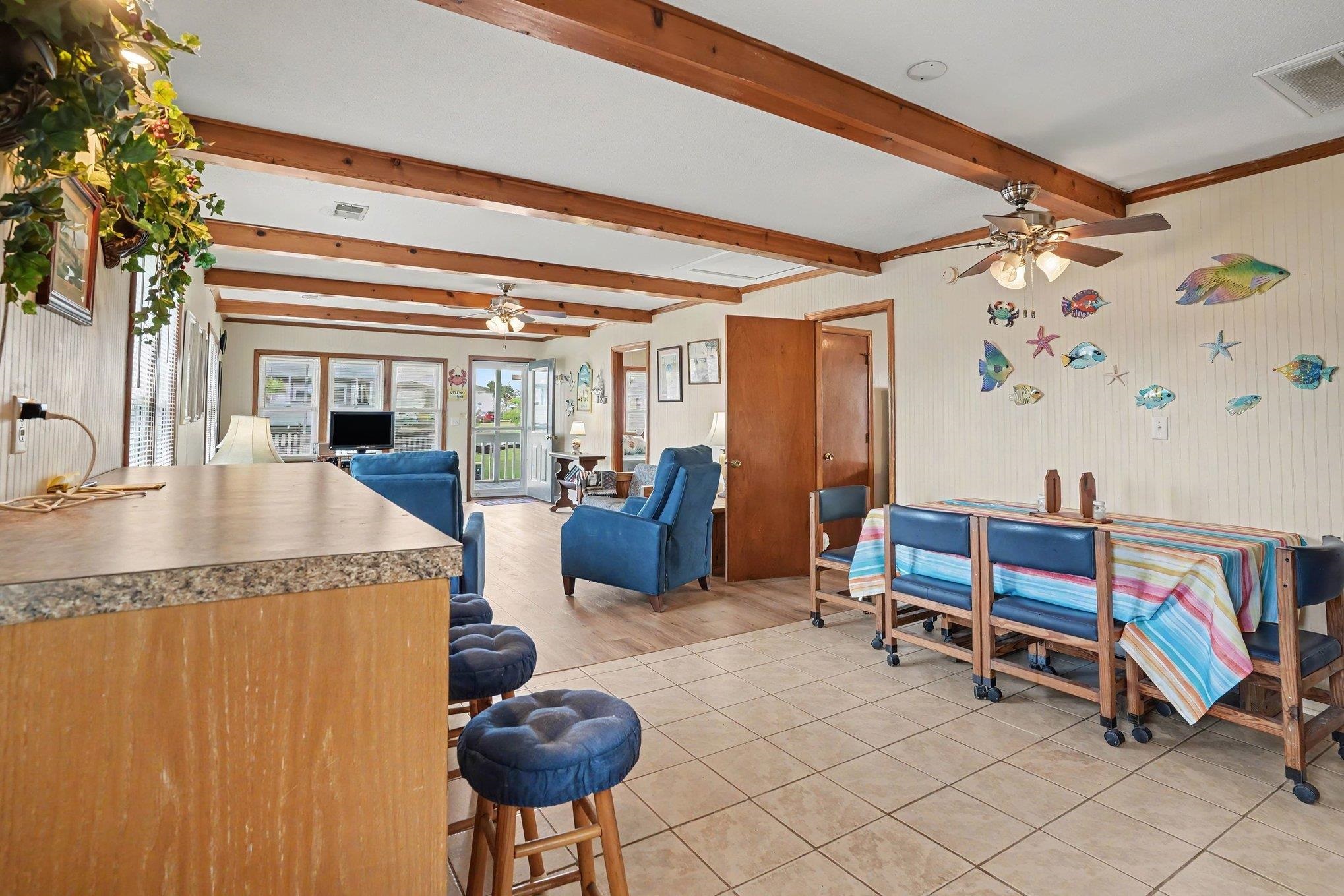 419 1st St. Property Photo 4