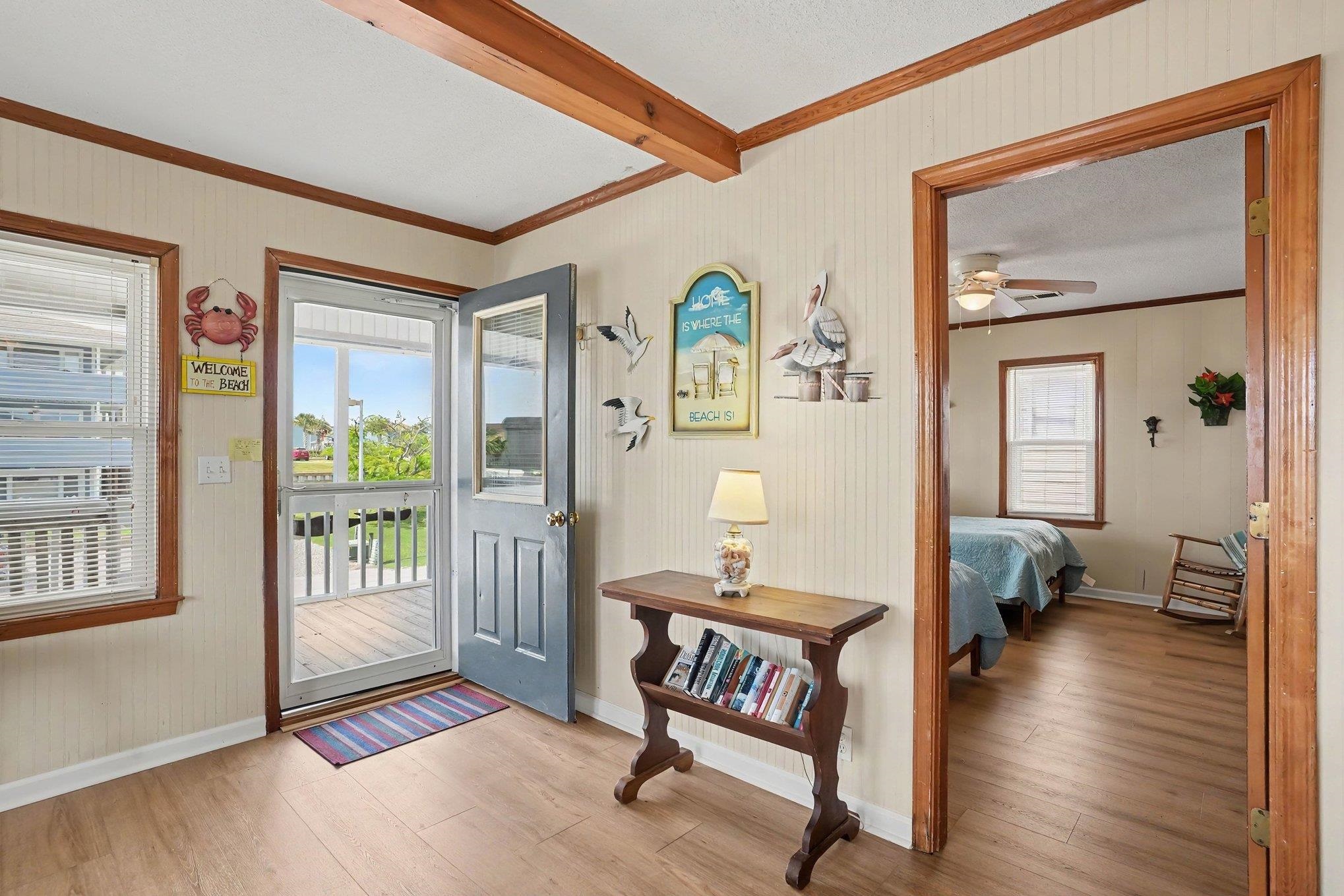 419 1st St. Property Photo 5