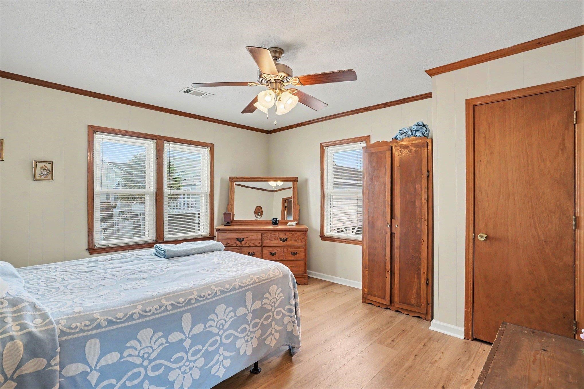 419 1st St. Property Photo 14