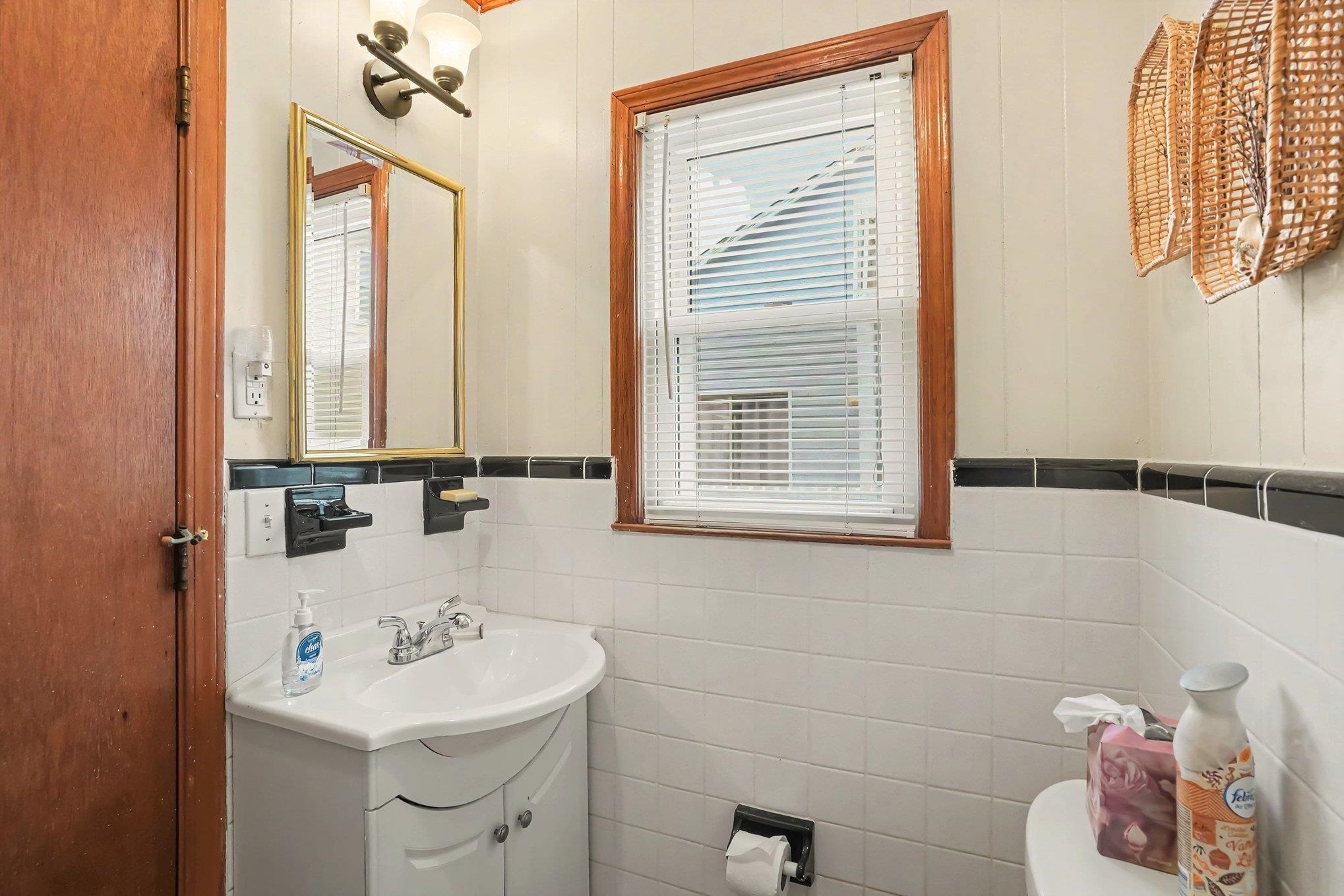 419 1st St. Property Photo 19