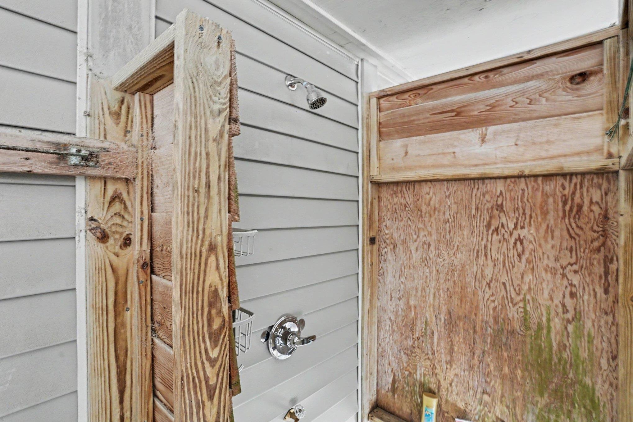 419 1st St. Property Photo 22