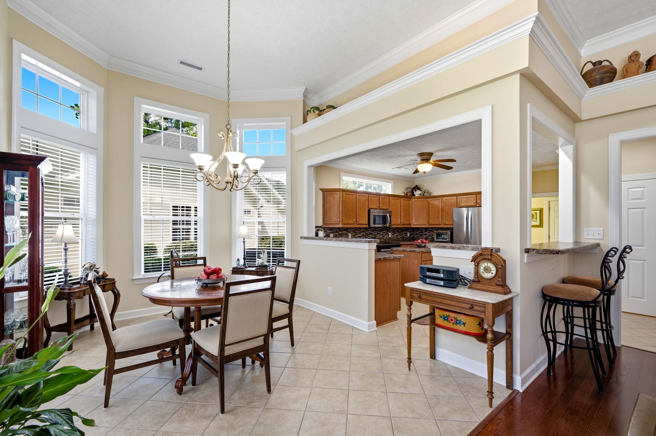147 Wicklow Dr. Property Photo 13