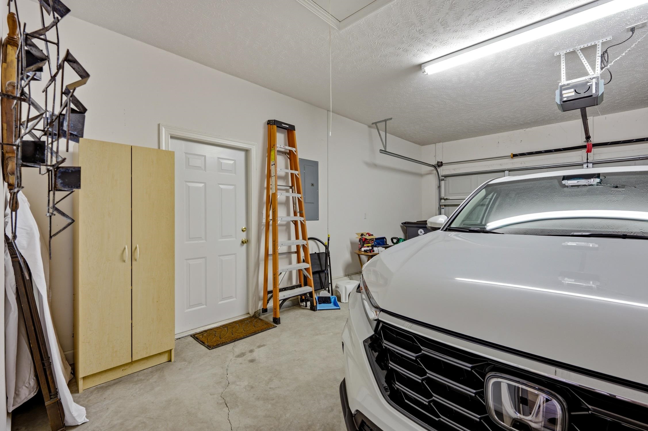 147 Wicklow Dr. Property Photo 37