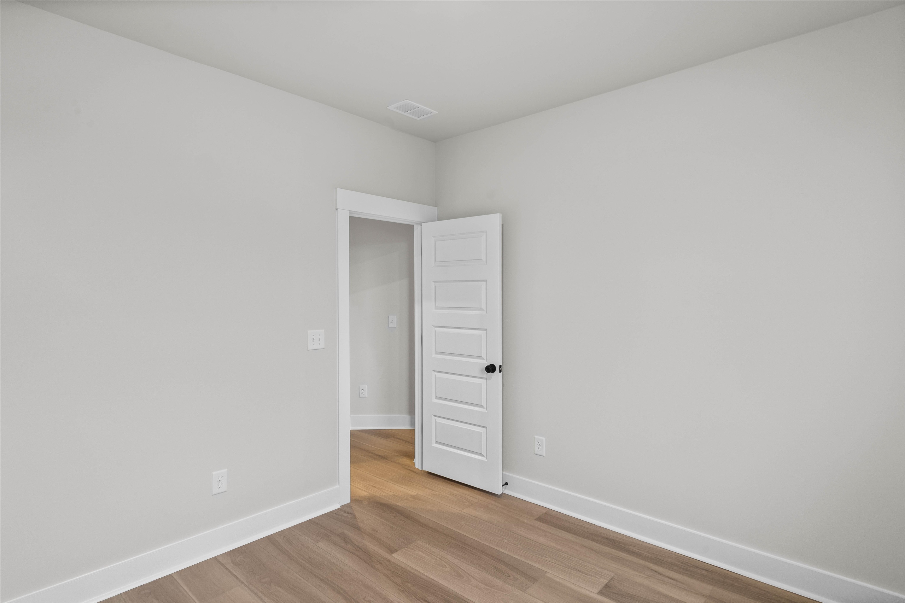 318 Colonnade Ave Property Photo 10