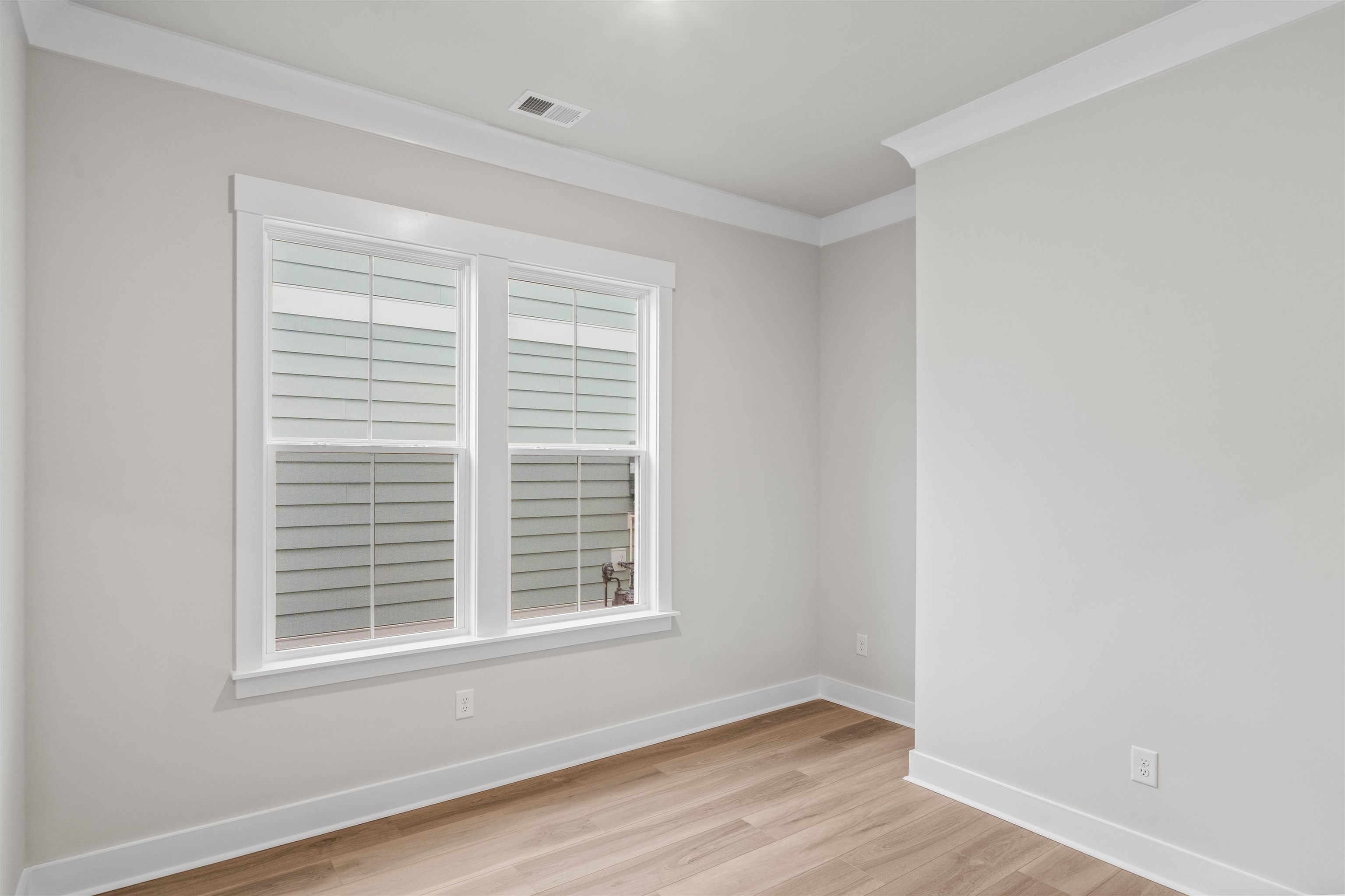 318 Colonnade Ave Property Photo 11