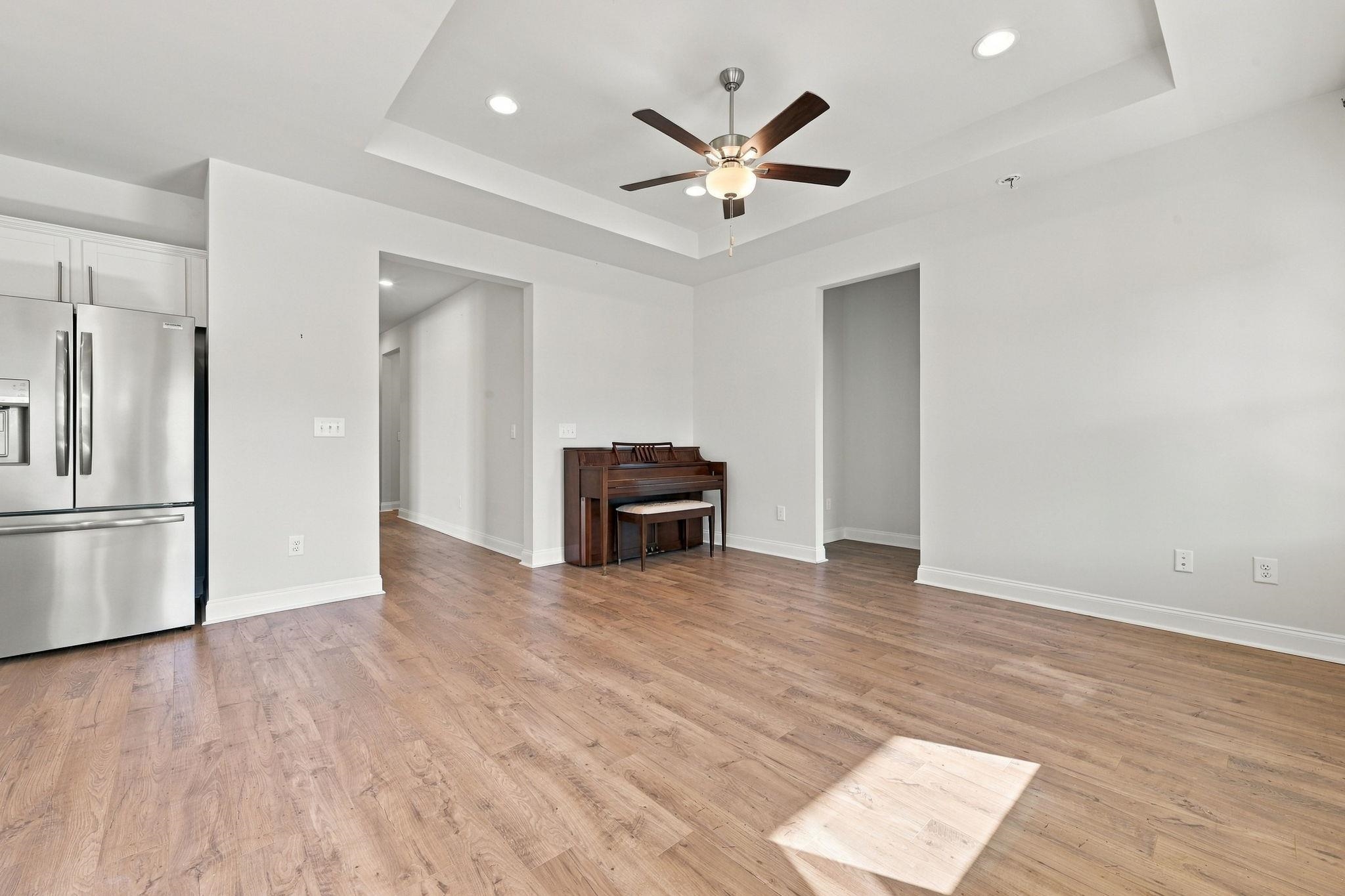 2823 Spain Ln. Property Photo 7