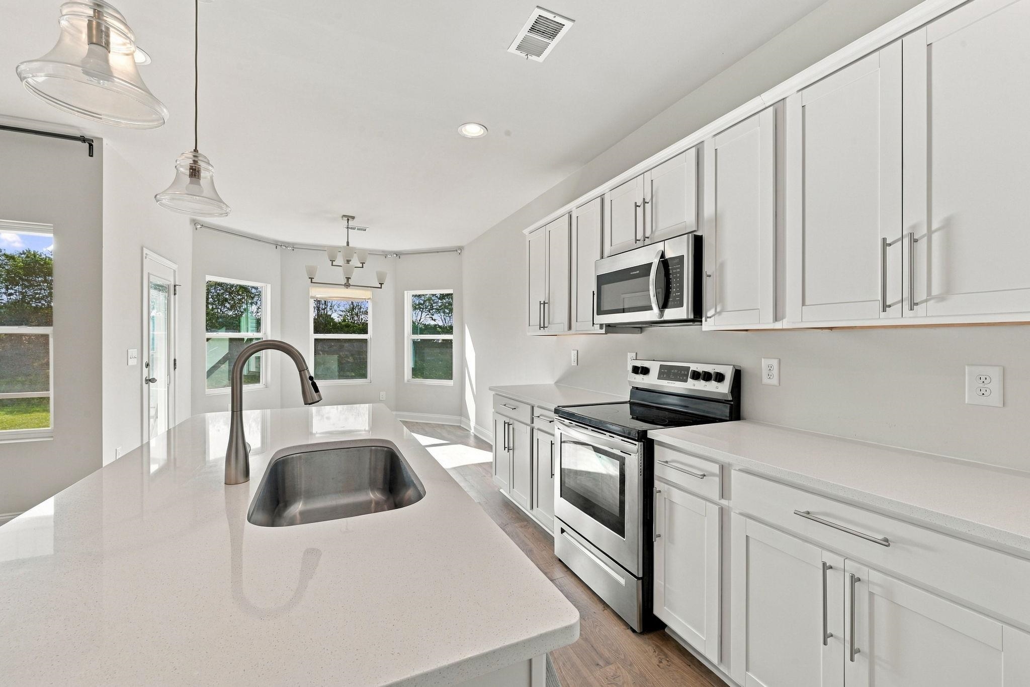 2823 Spain Ln. Property Photo 11