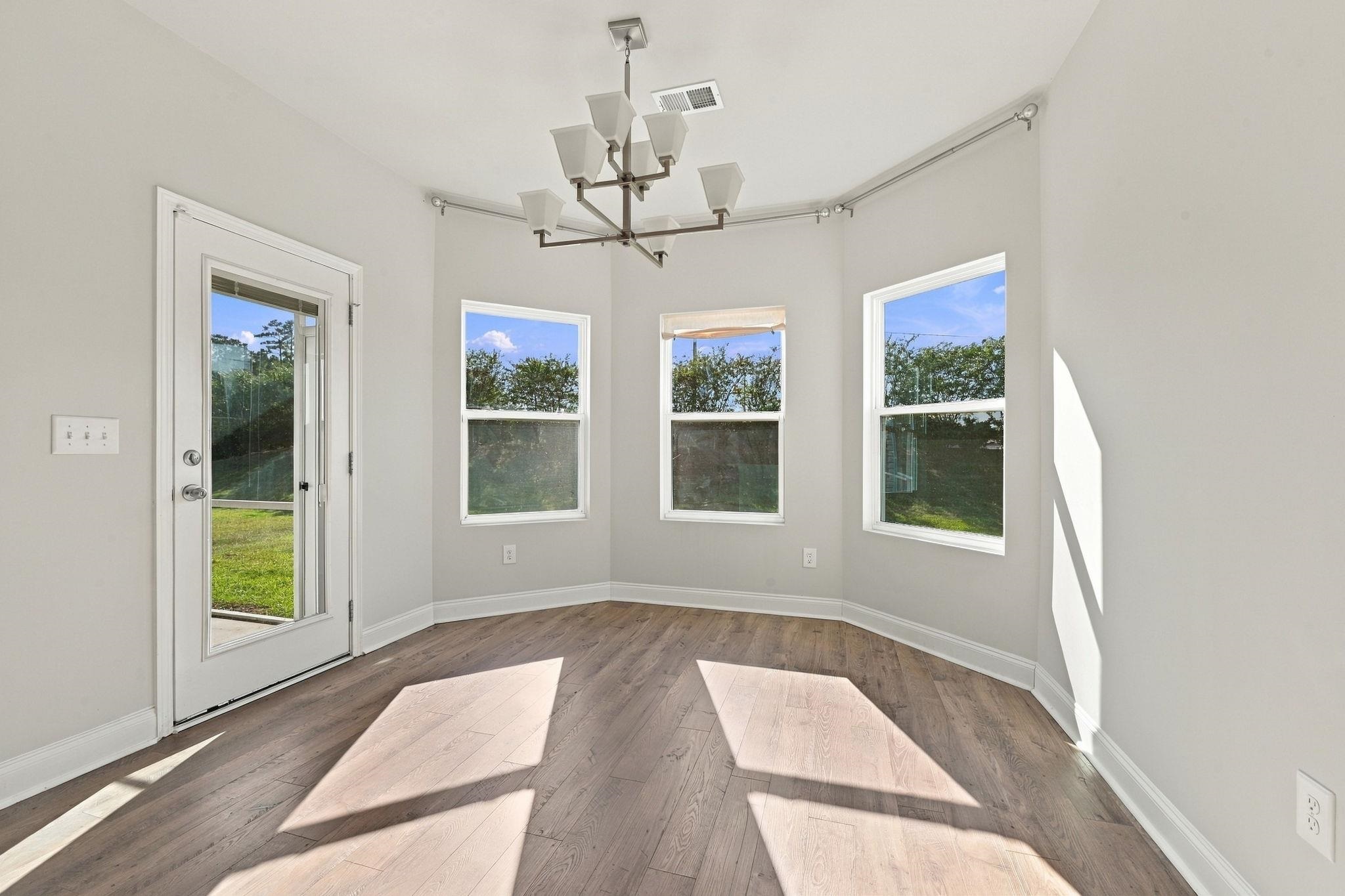 2823 Spain Ln. Property Photo 14