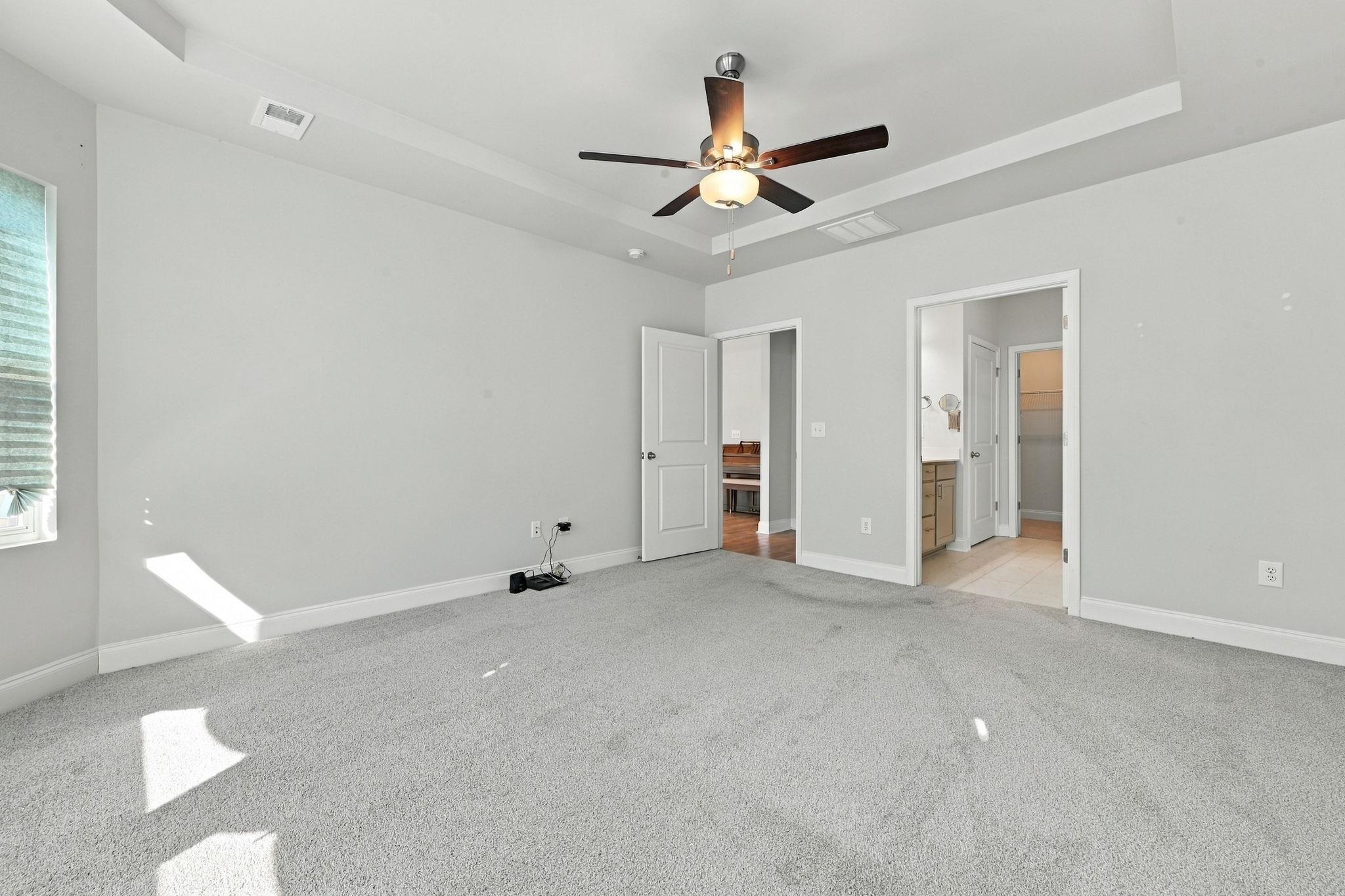 2823 Spain Ln. Property Photo 18