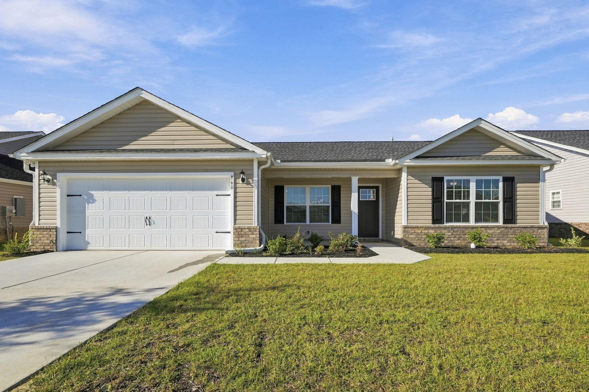 960 Woodside Dr. Property Photo 1