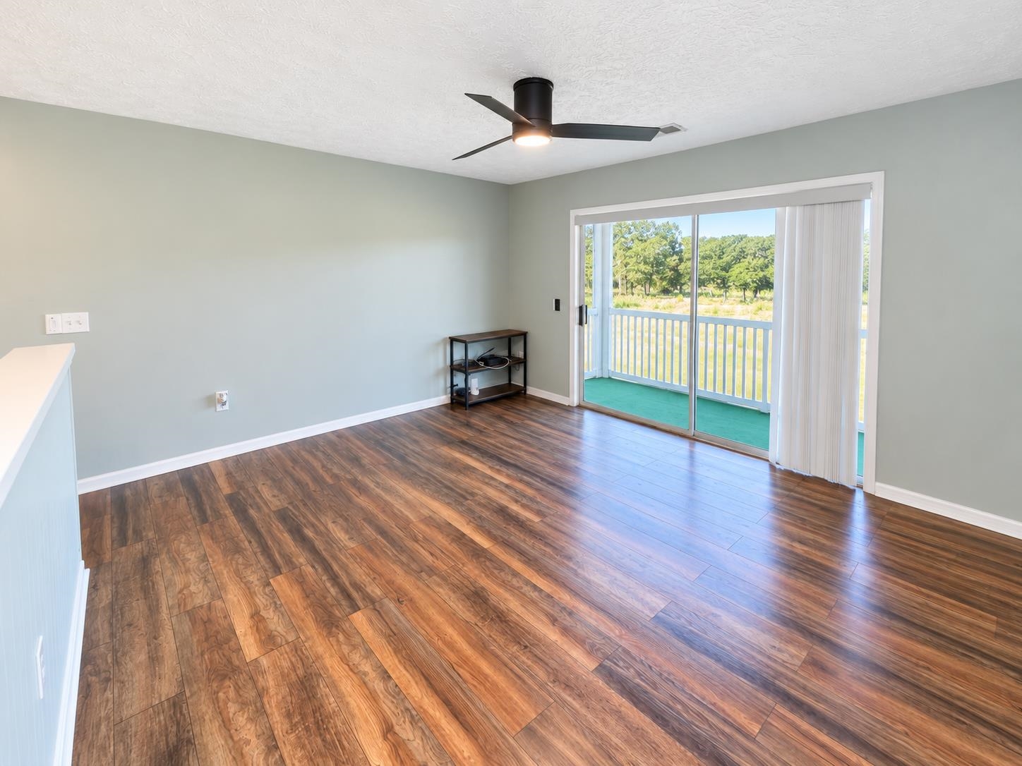 597 Blue River Ct. Property Photo 6