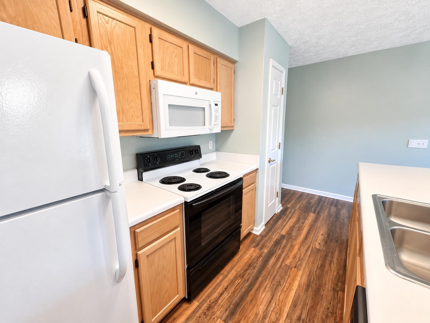 597 Blue River Ct. Property Photo 9