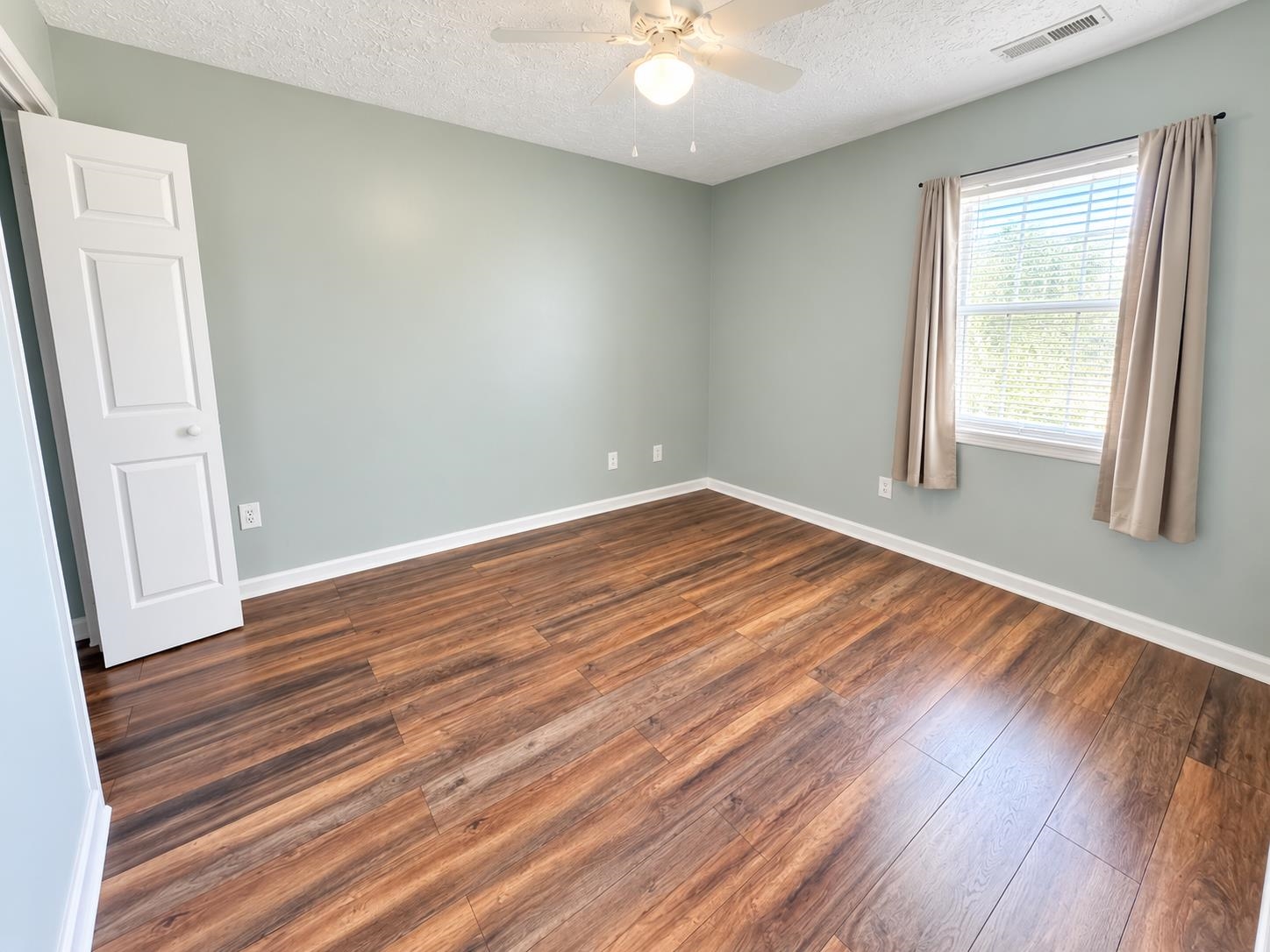 597 Blue River Ct. Property Photo 15