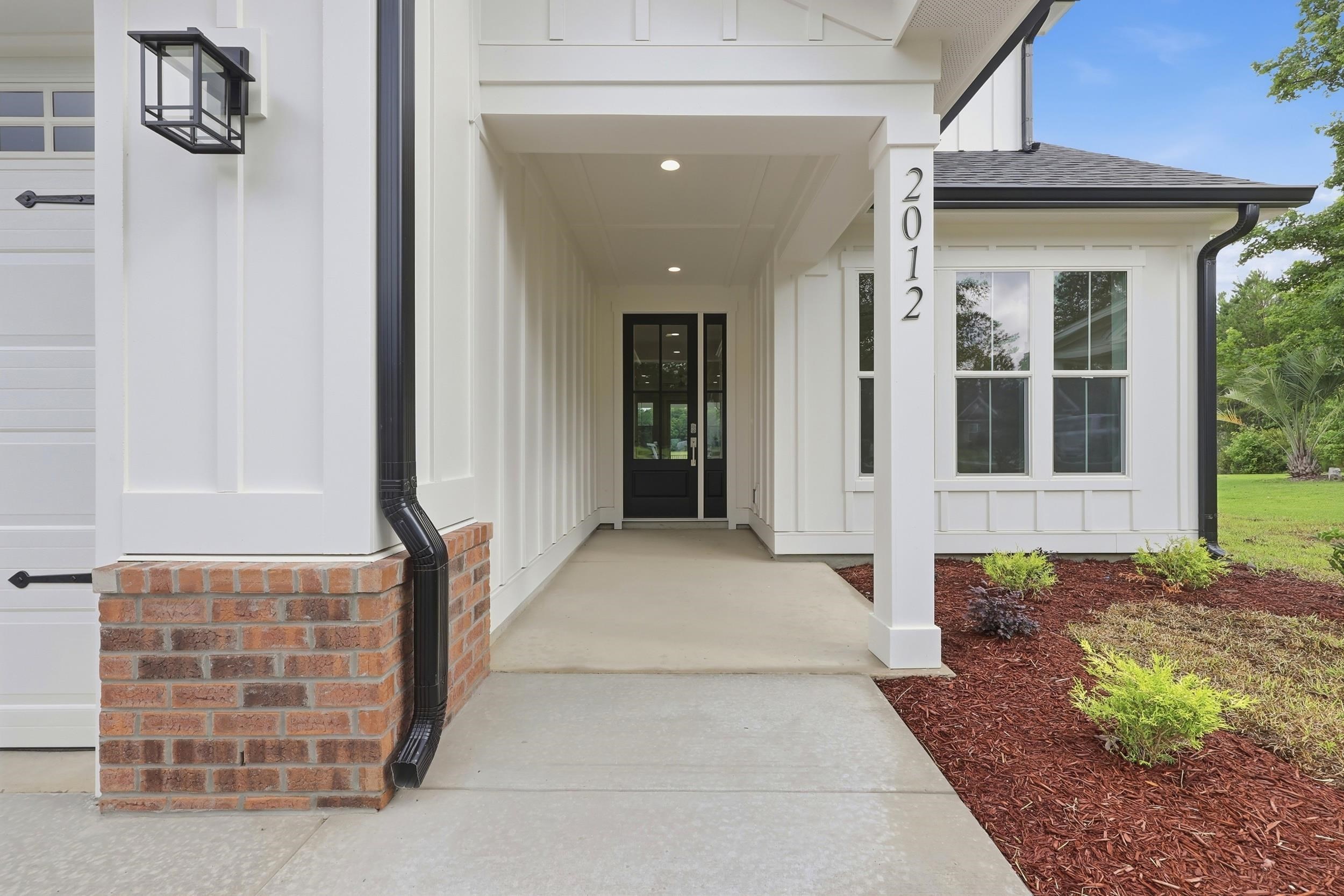 2012 Spring Valley Ct. Property Photo 2
