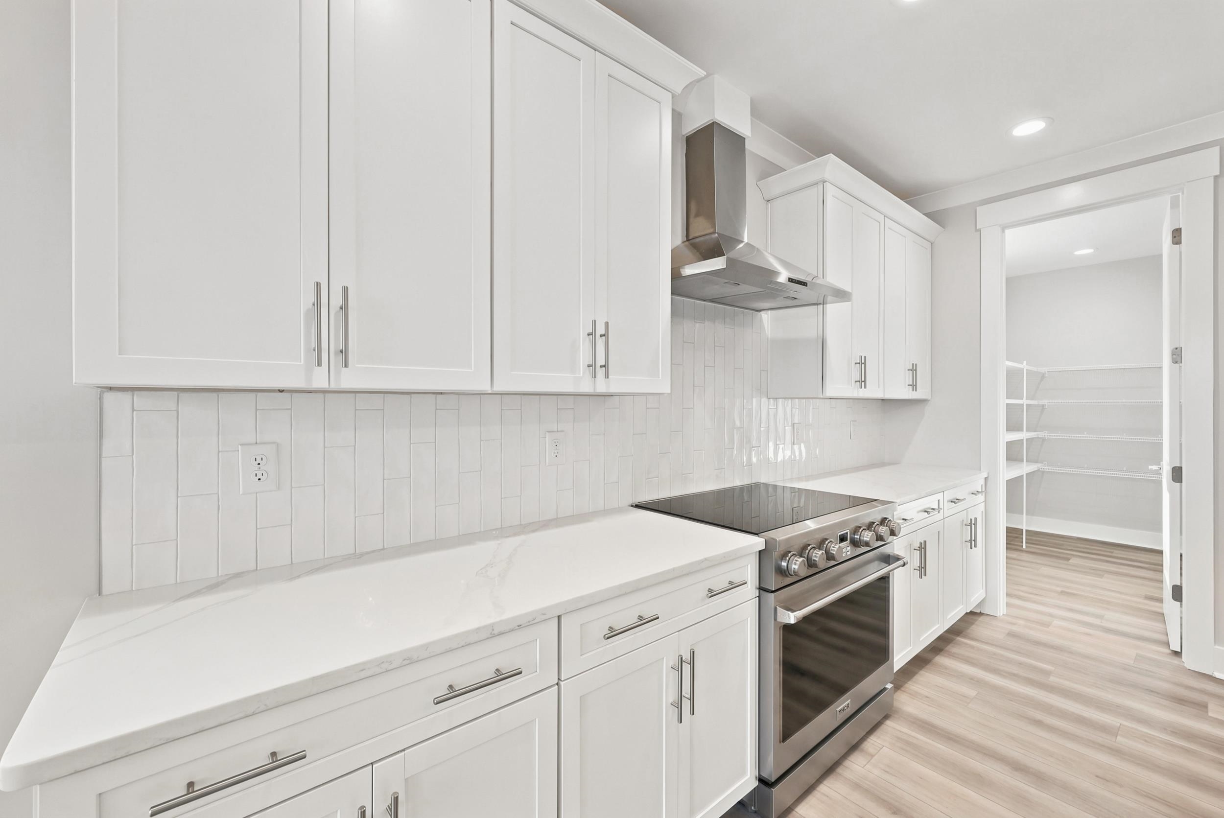 2012 Spring Valley Ct. Property Photo 7