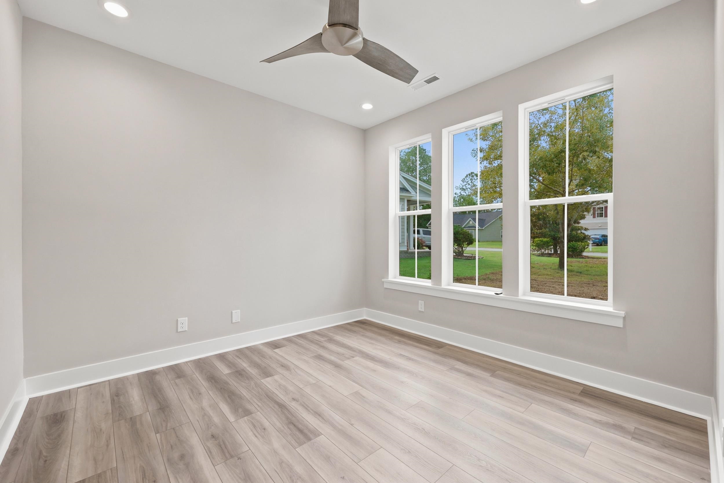 2012 Spring Valley Ct. Property Photo 21