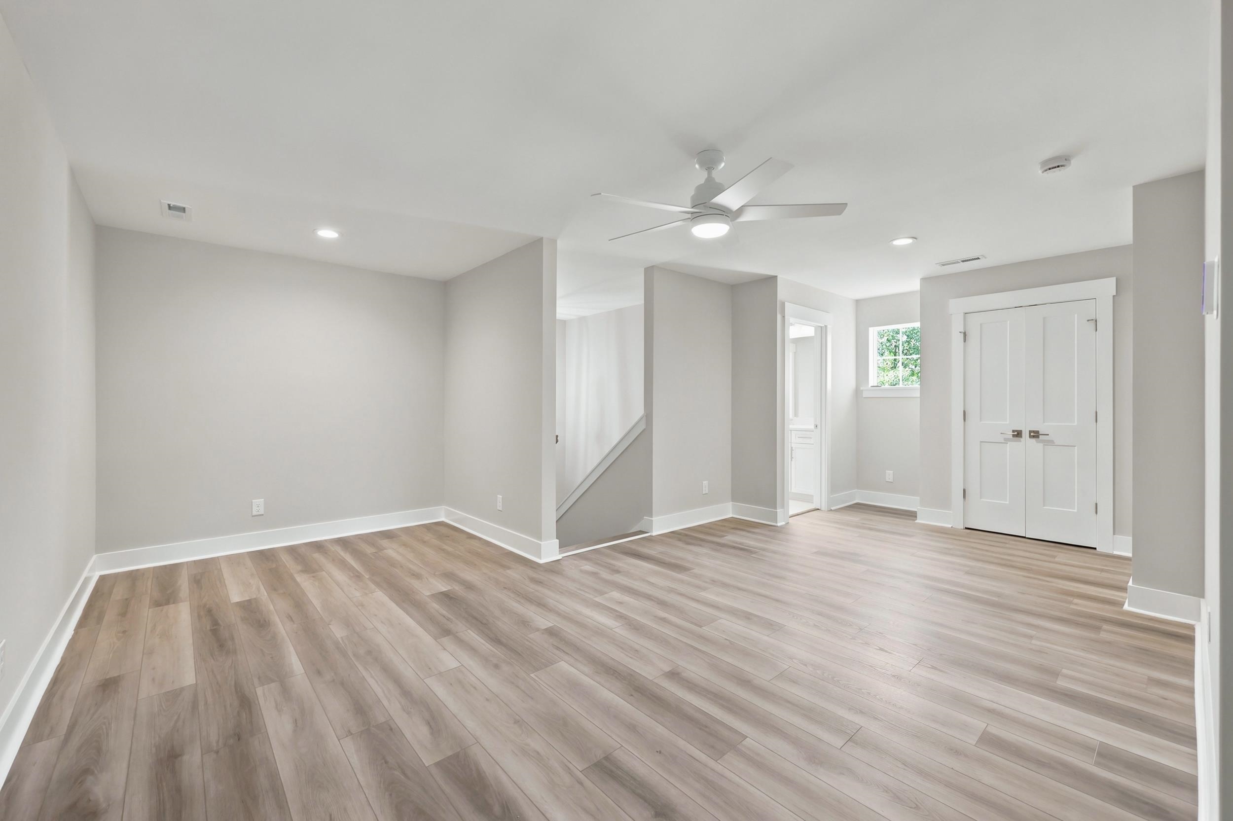 2012 Spring Valley Ct. Property Photo 24