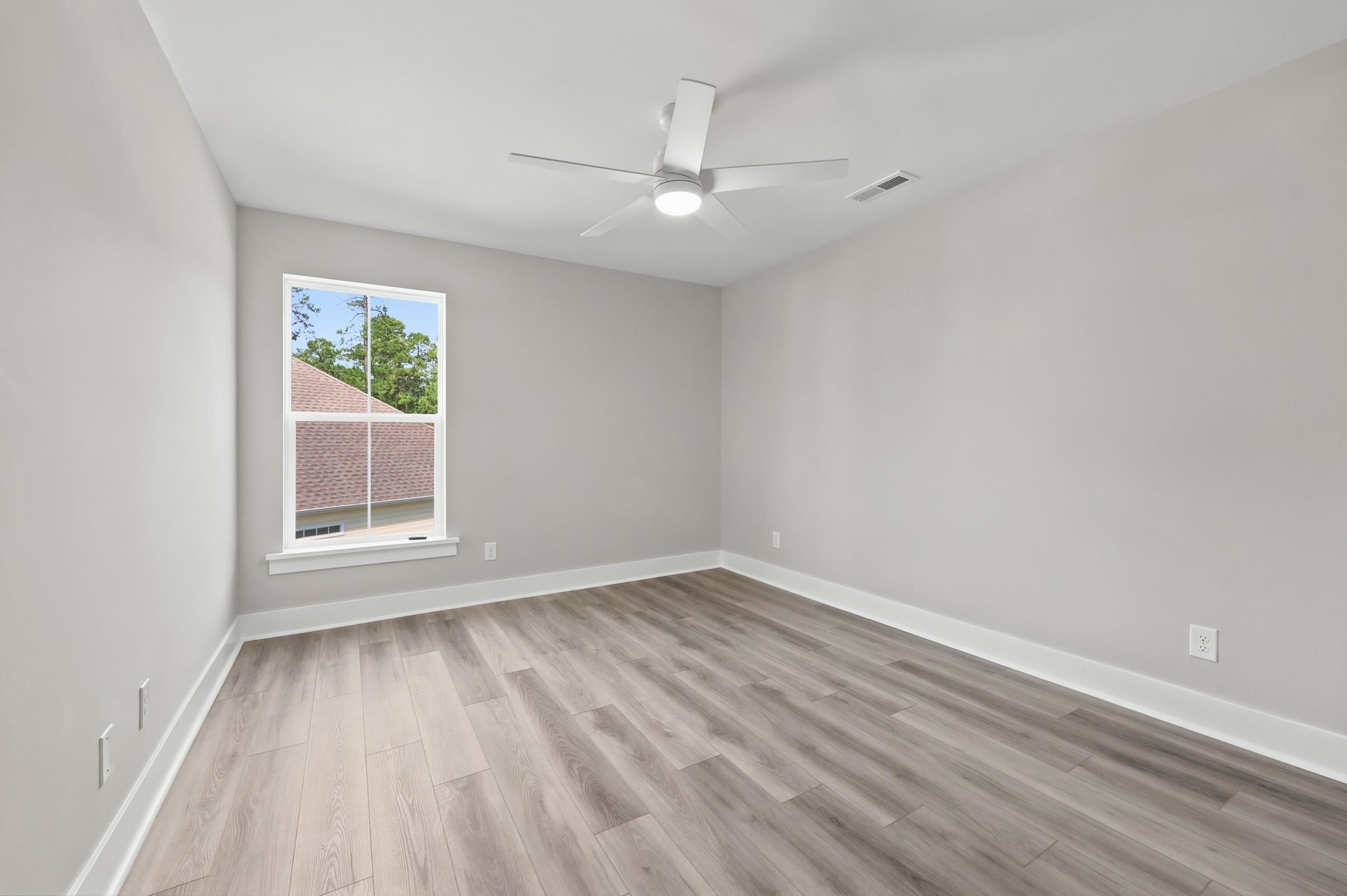 2012 Spring Valley Ct. Property Photo 28