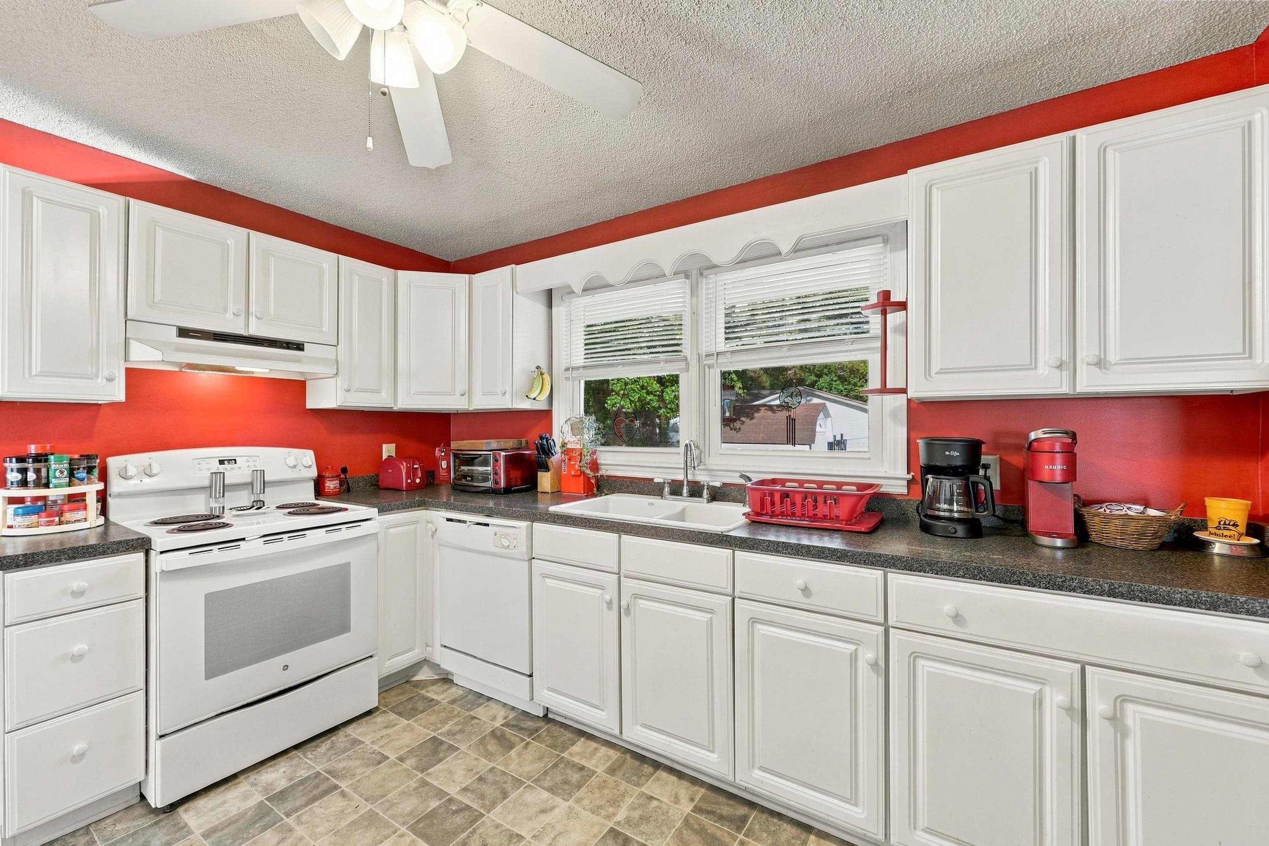 2501 Withers St. Property Photo 10