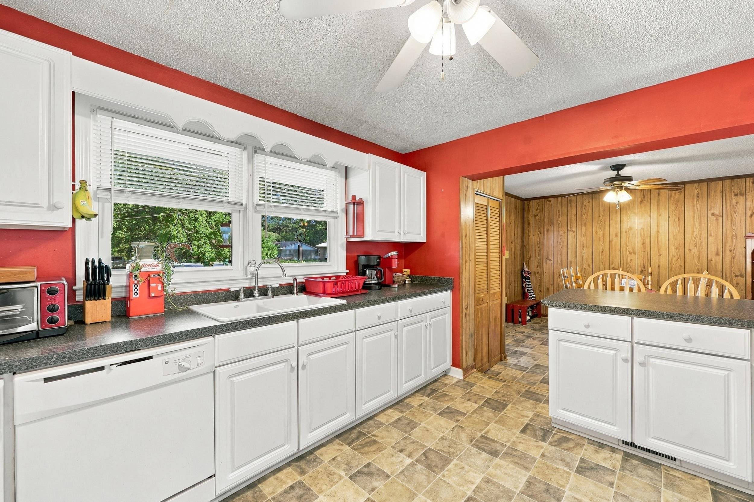 2501 Withers St. Property Photo 11