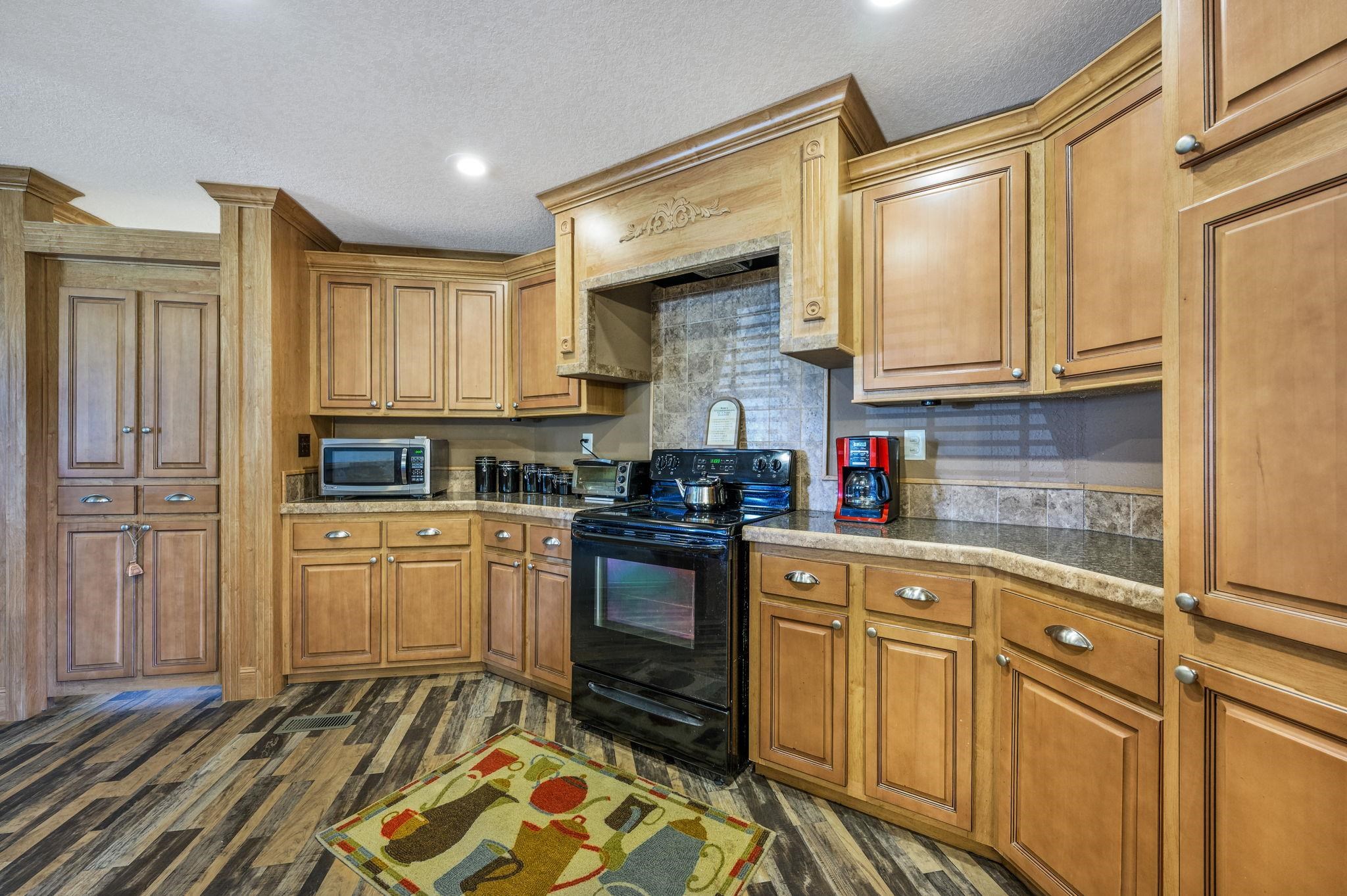3286 B And S Rd. Property Photo 45