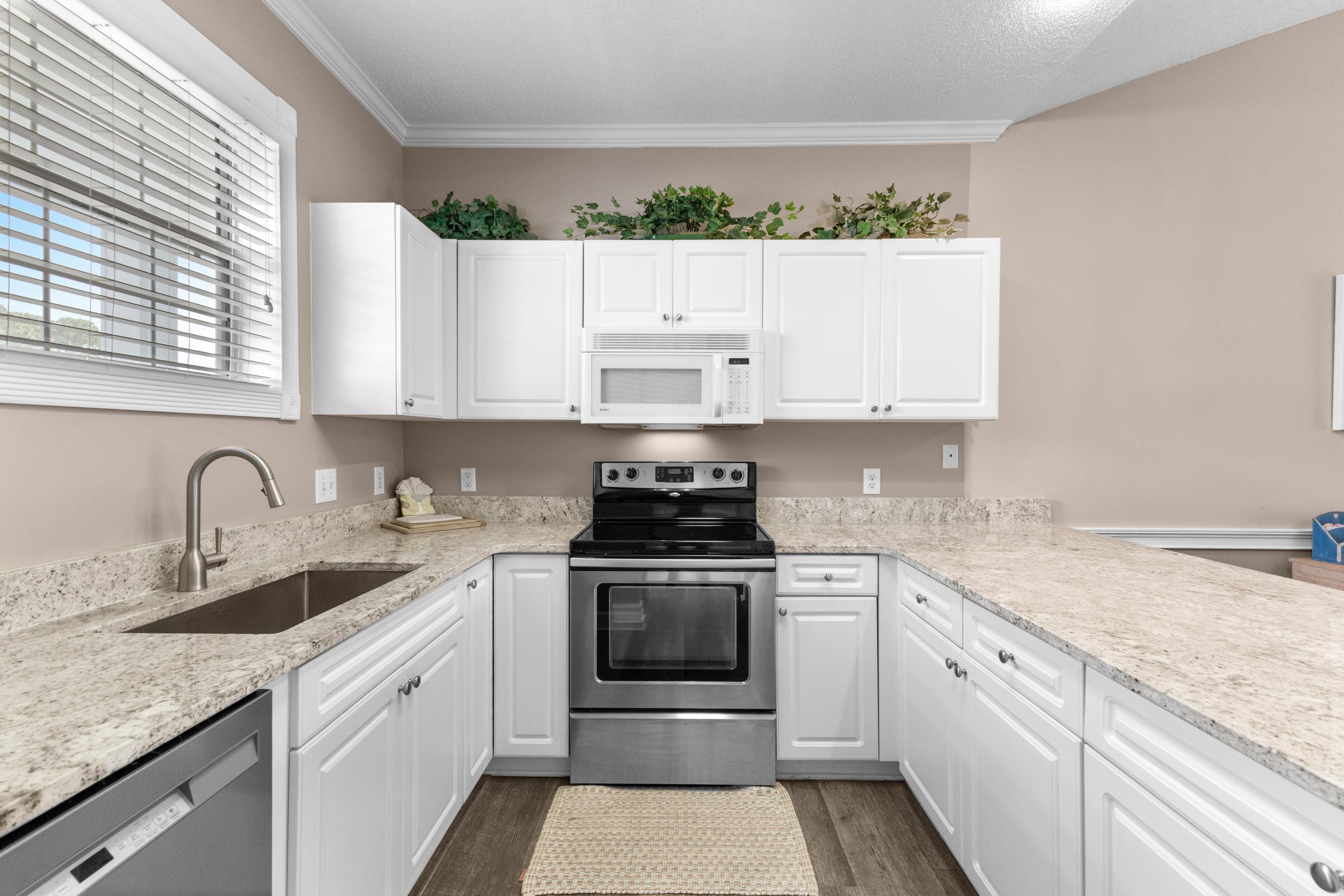 4655 Wild Iris Dr. Property Photo 11