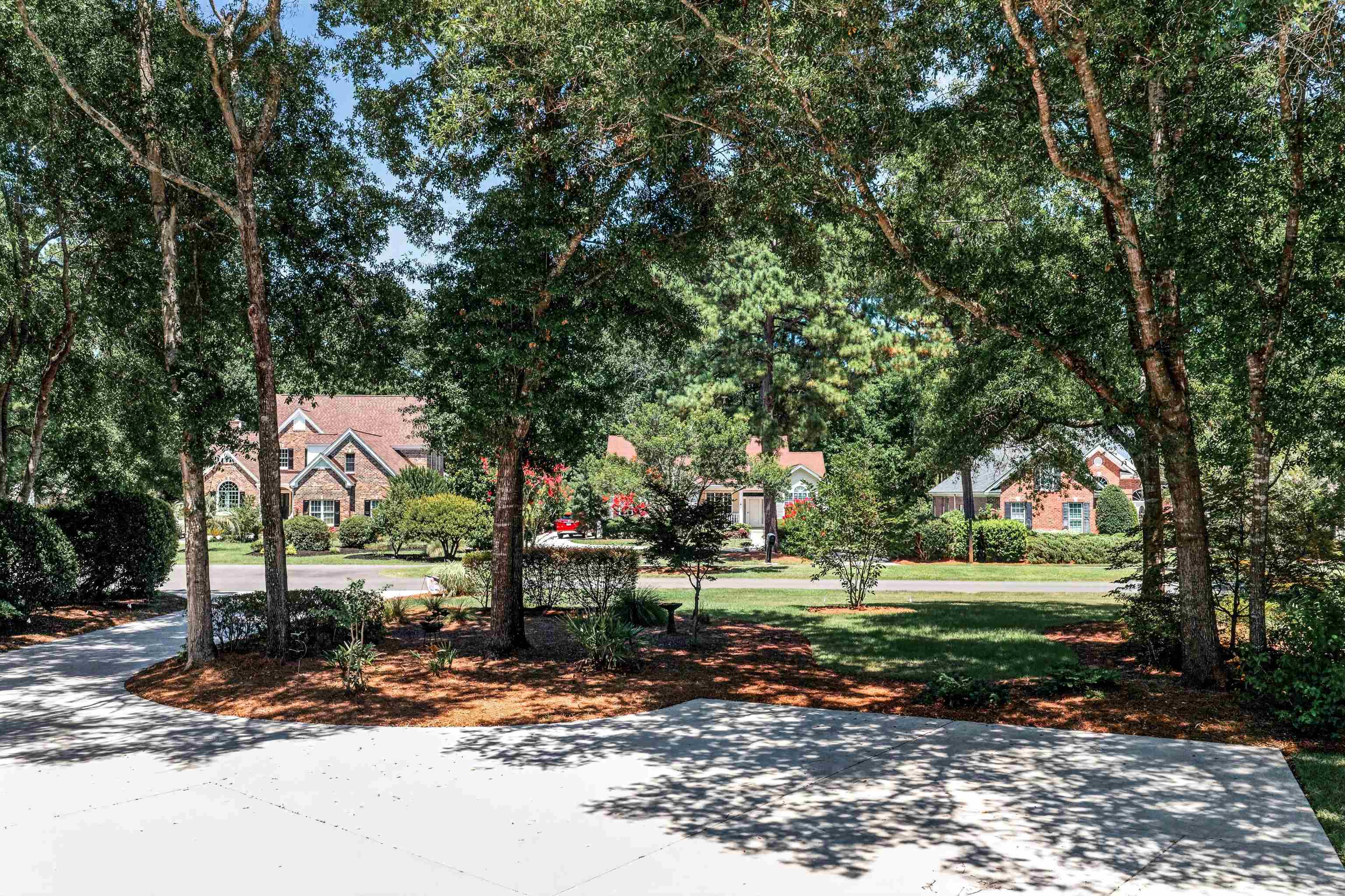 1142 Club Circle Dr. Property Photo 4