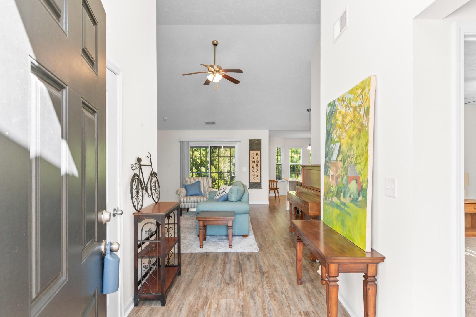 391 Leste Rd. Property Photo 2