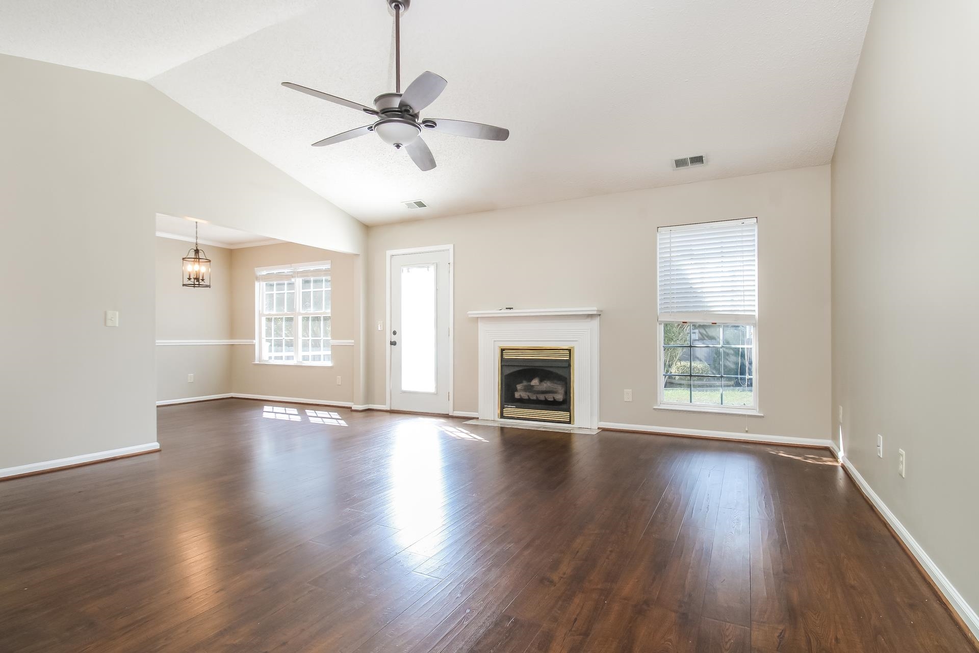 2753 Winterbrook Dr Property Photo 3
