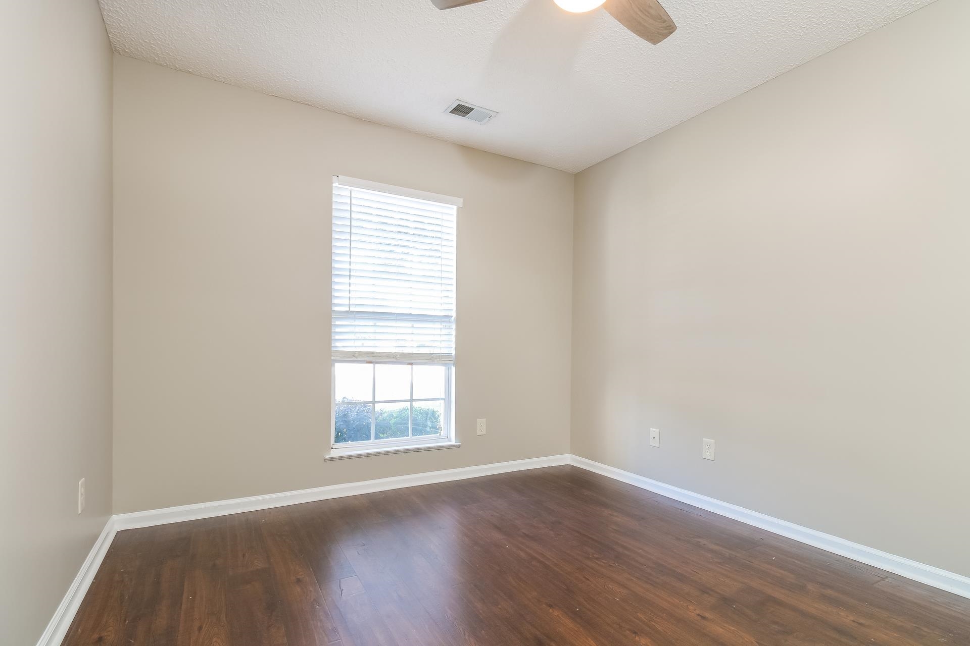 2753 Winterbrook Dr Property Photo 12