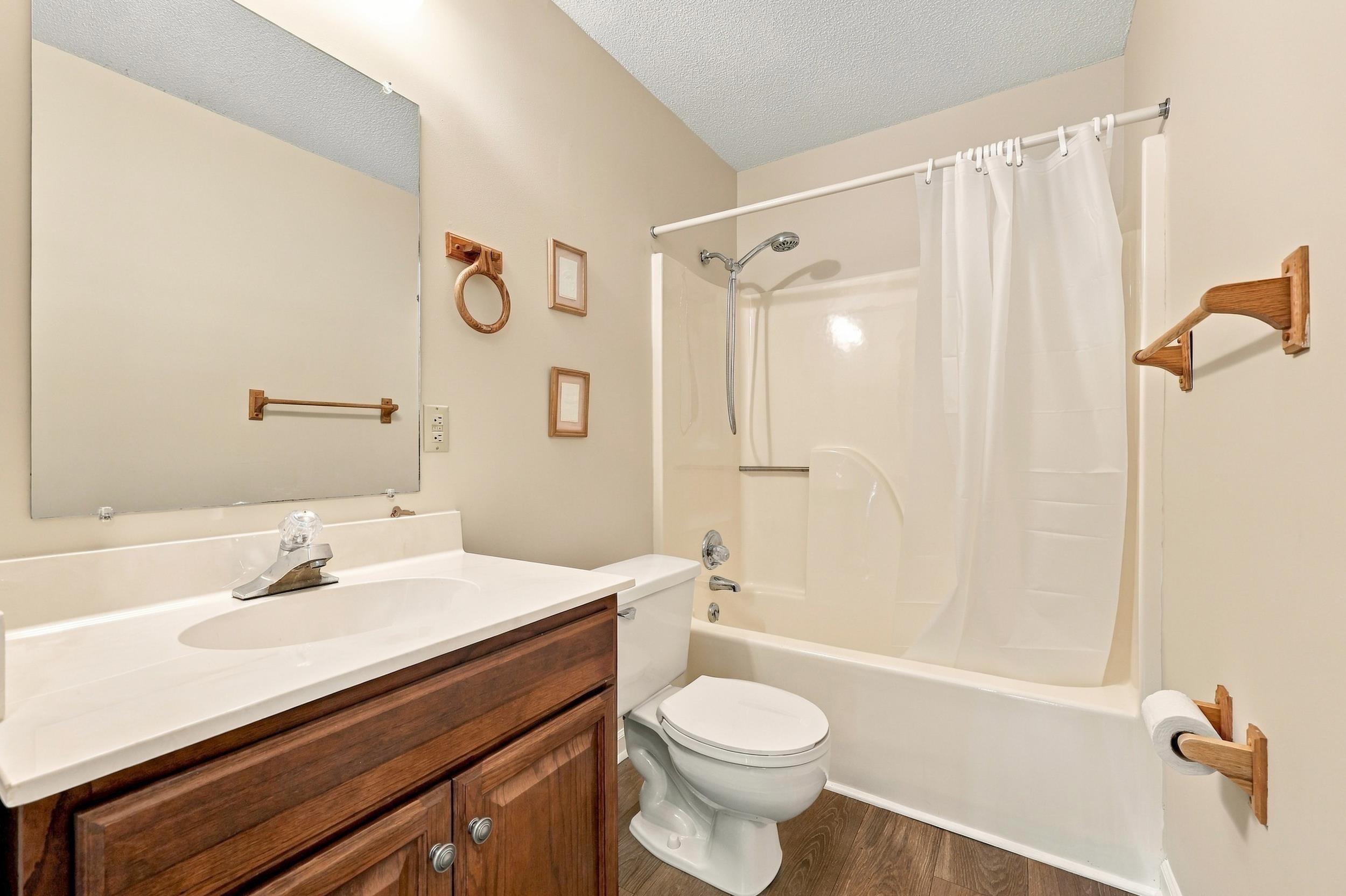 1205 Tiffany Ln. Property Photo 16
