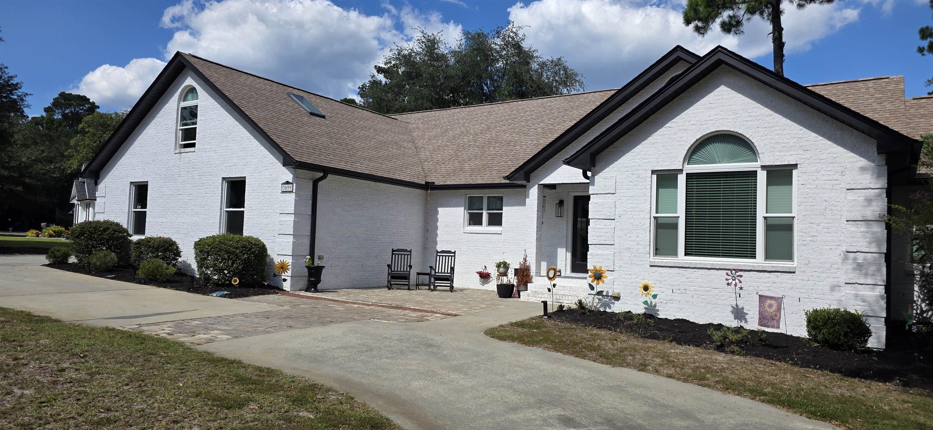 3099 Kings Ct. Property Photo 1