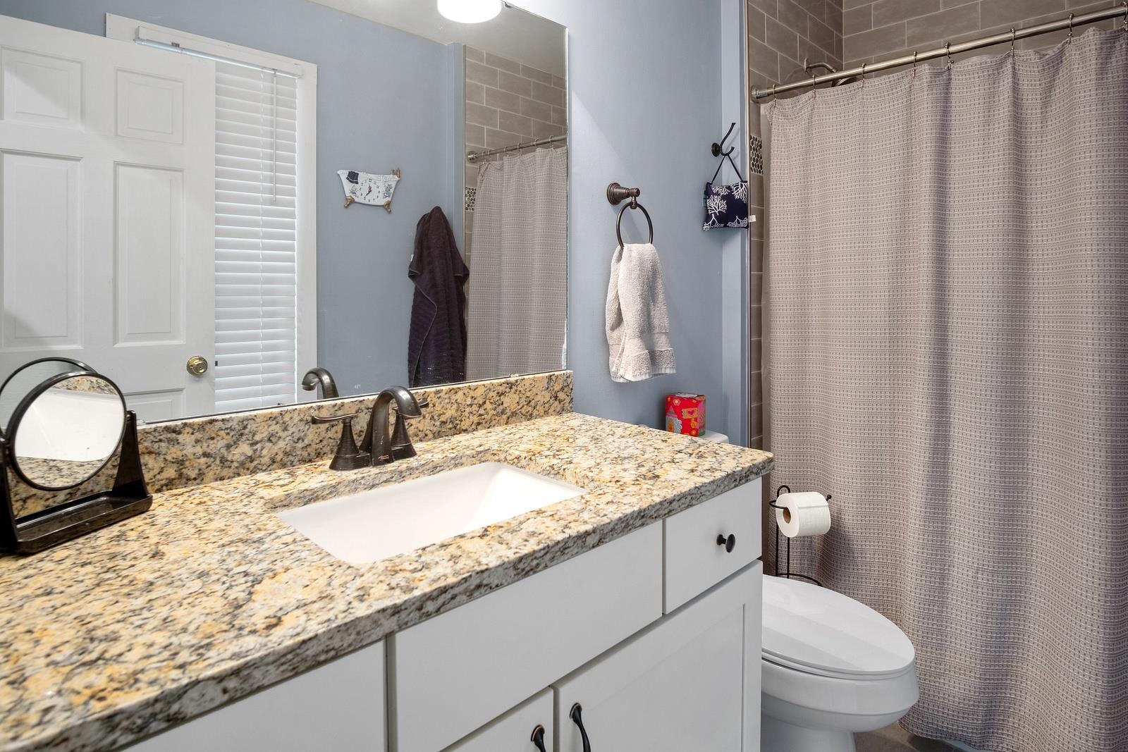 3099 Kings Ct. Property Photo 39