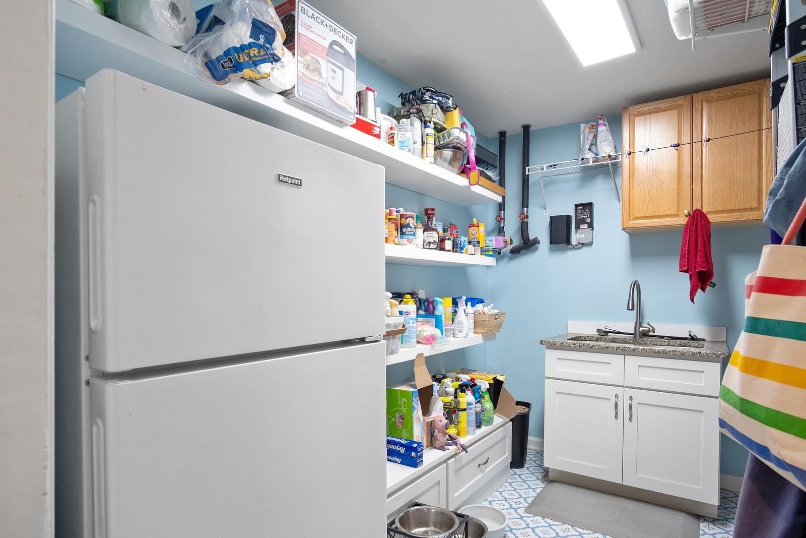 3099 Kings Ct. Property Photo 48