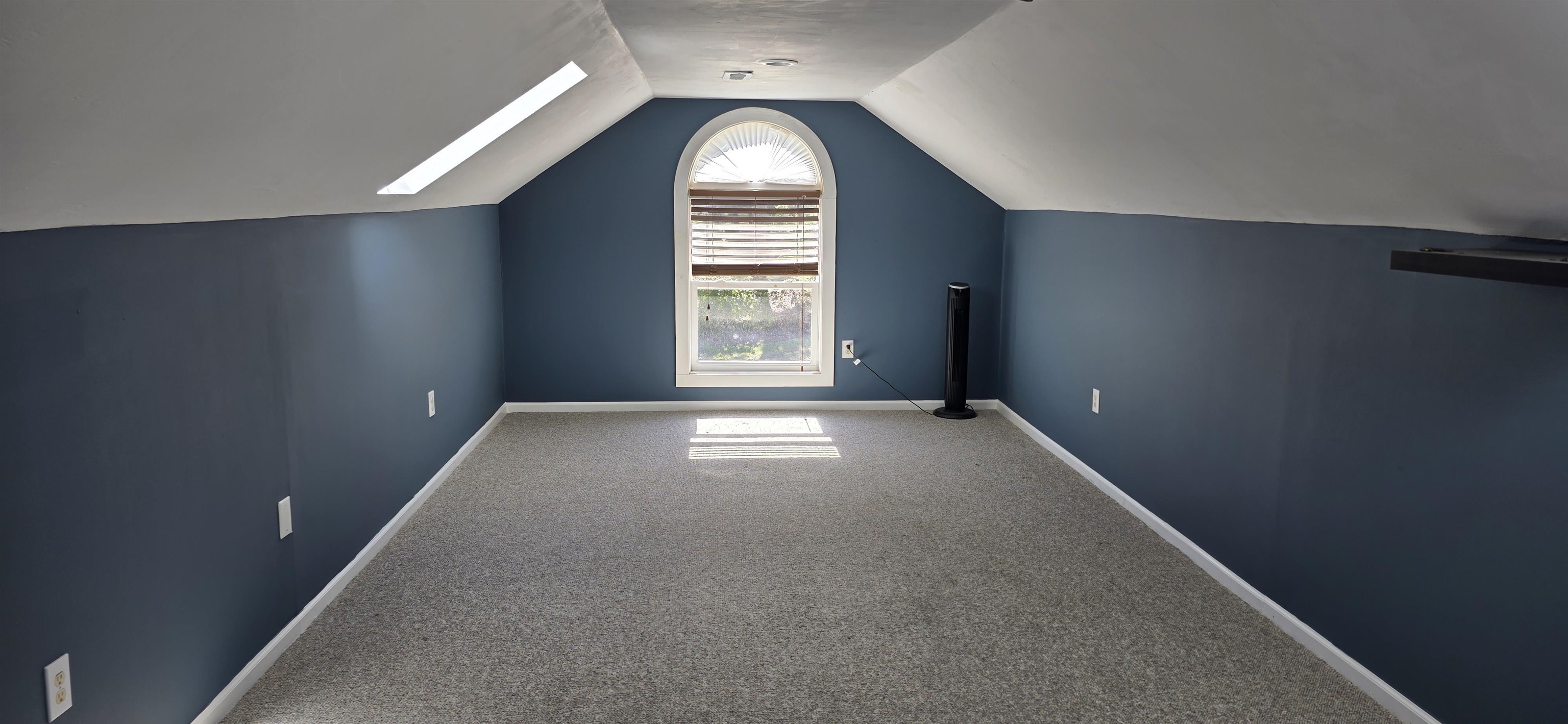 3099 Kings Ct. Property Photo 53