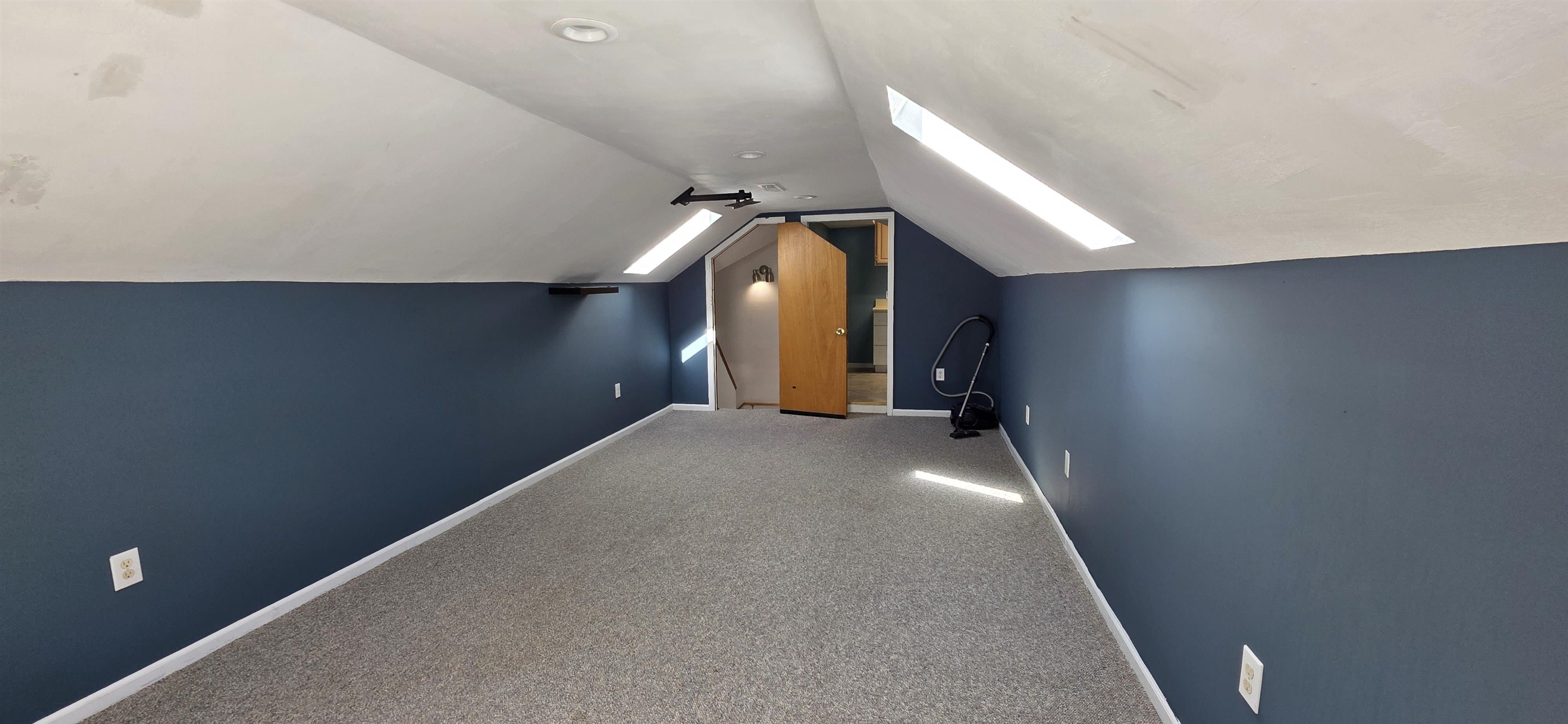 3099 Kings Ct. Property Photo 54