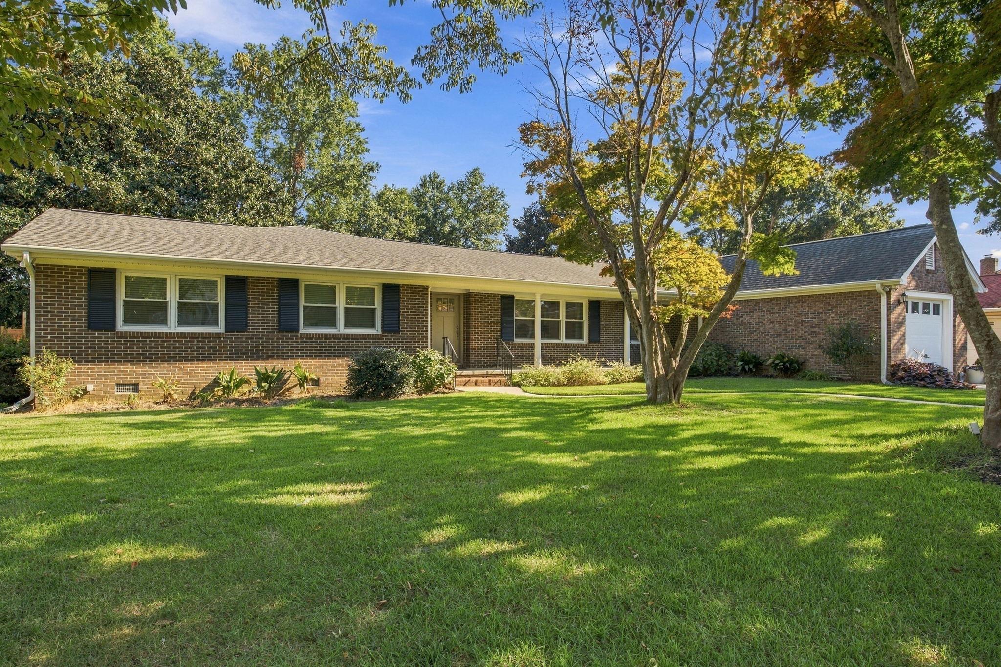 7604 Briarwood Dr. Property Photo 1