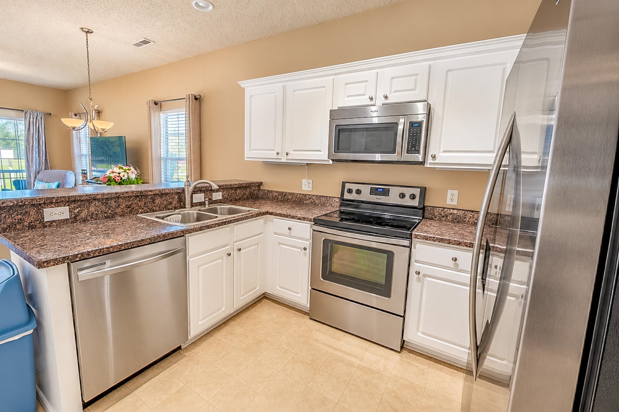 248 Sun Colony Blvd. Property Photo 5