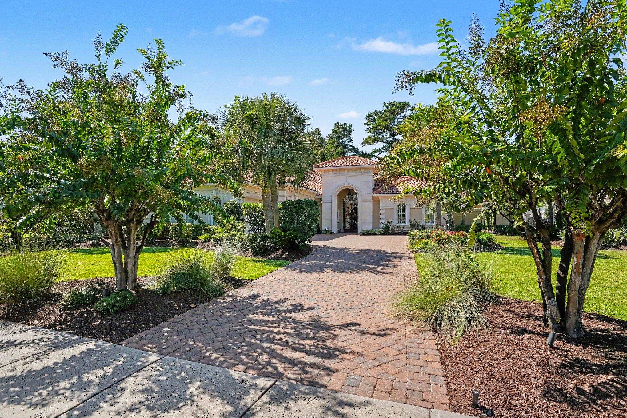 9911 Bellasera Circle Property Photo 3