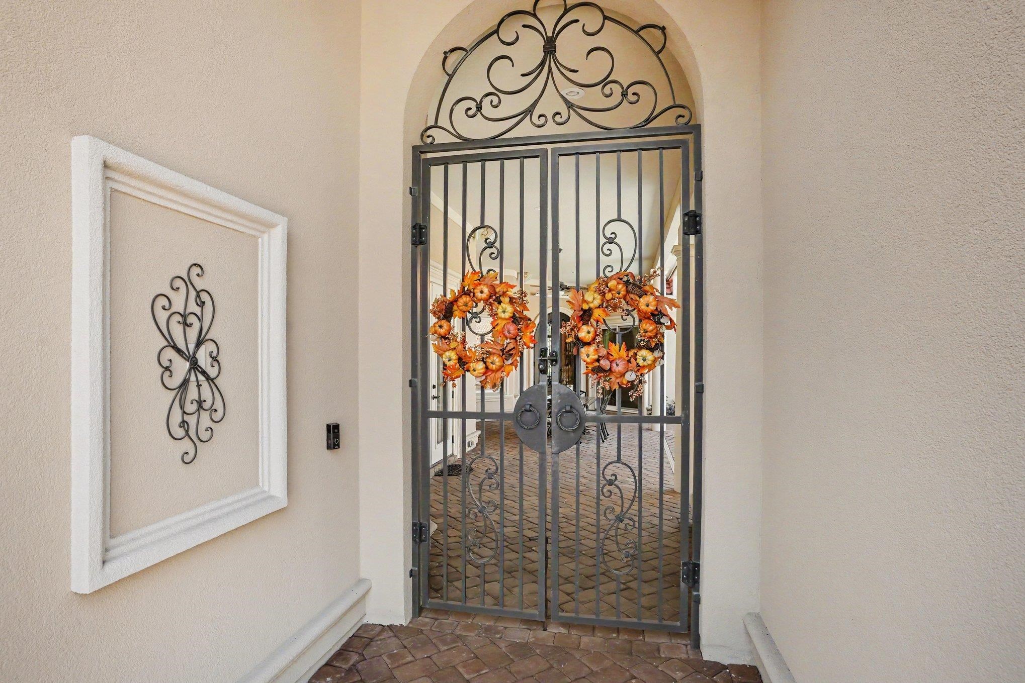 9911 Bellasera Circle Property Photo 4