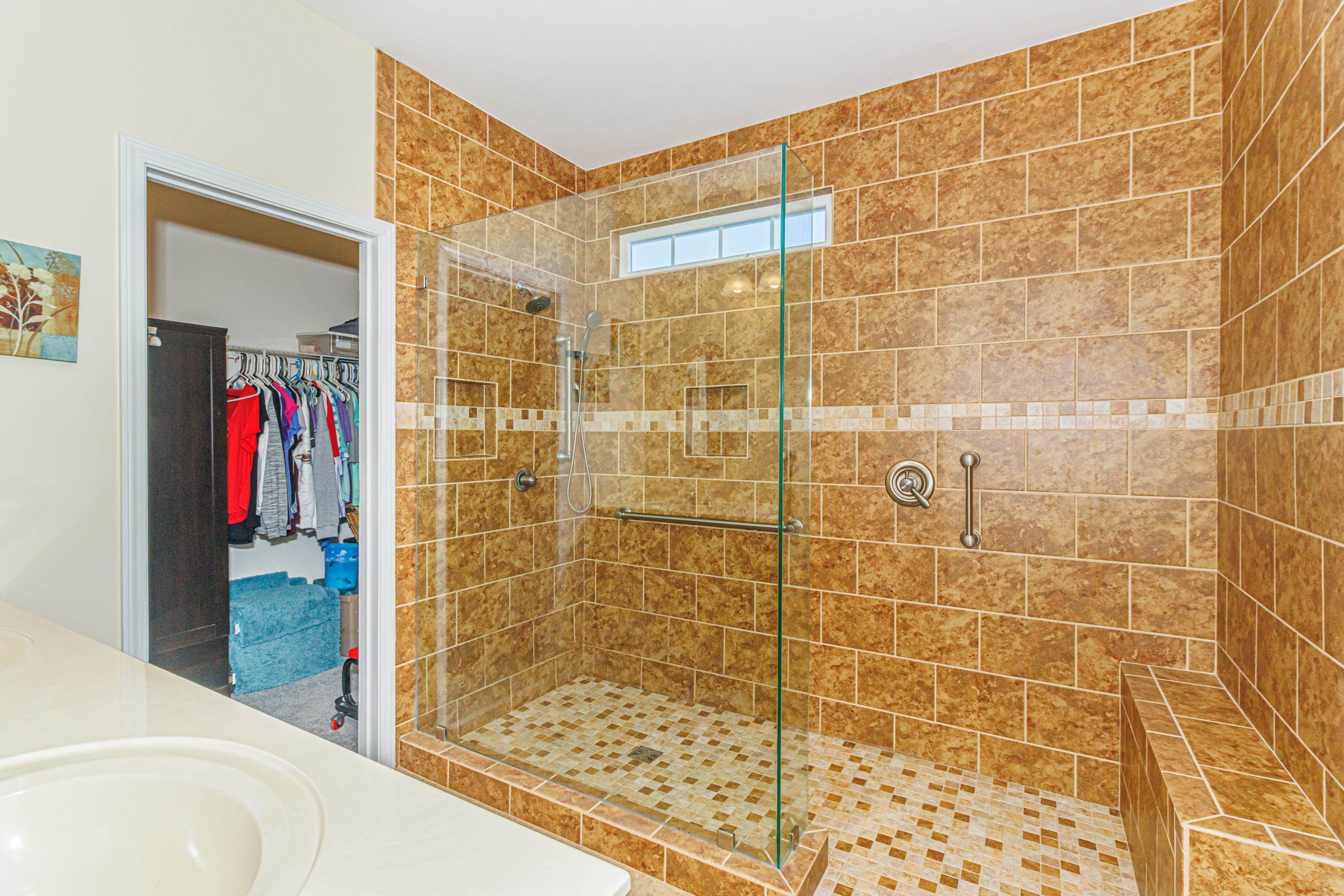 348 Lochmoore Loop Property Photo 23