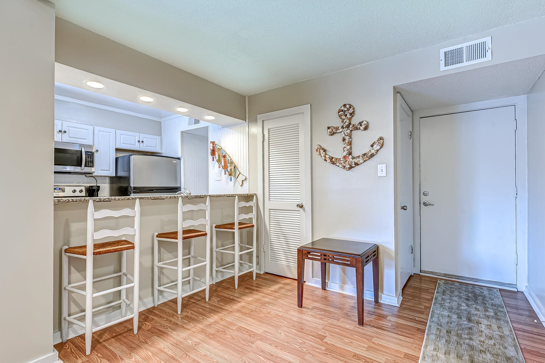 9661 Shore Dr. Property Photo 6