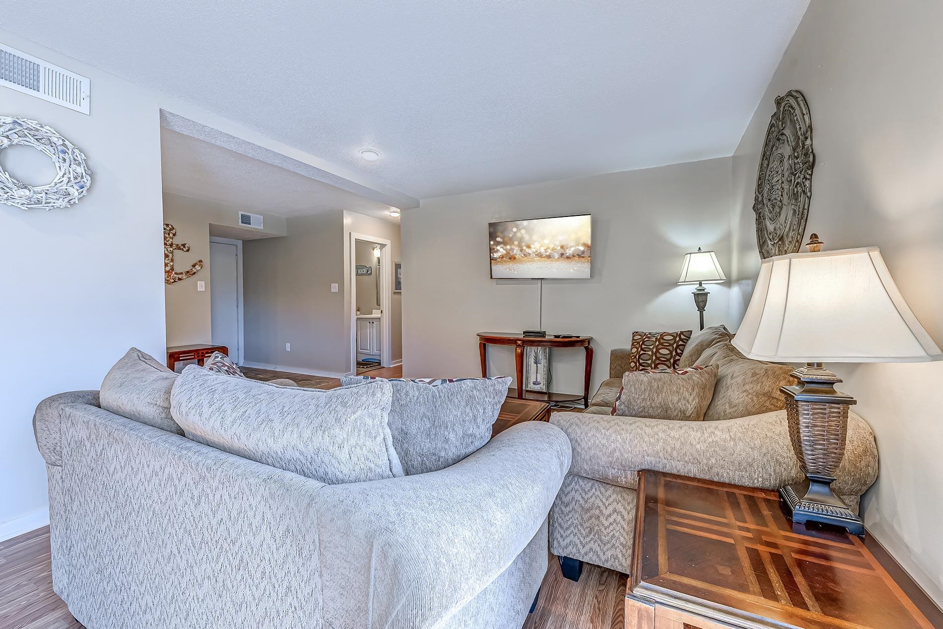 9661 Shore Dr. Property Photo 10
