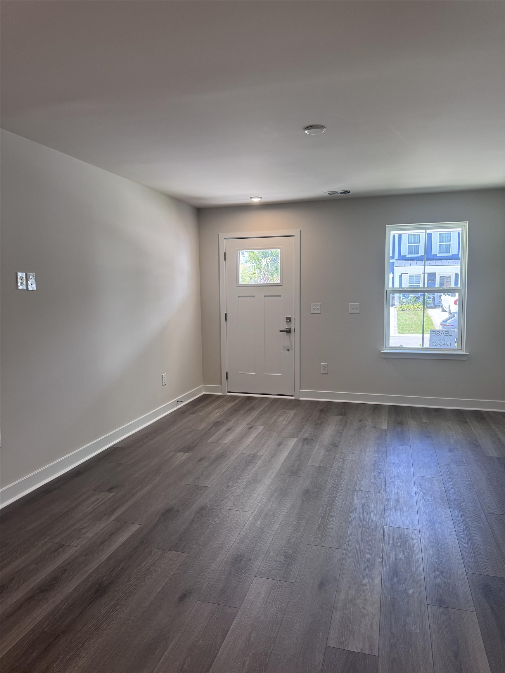 2376 Elowen Ln. Property Photo 5